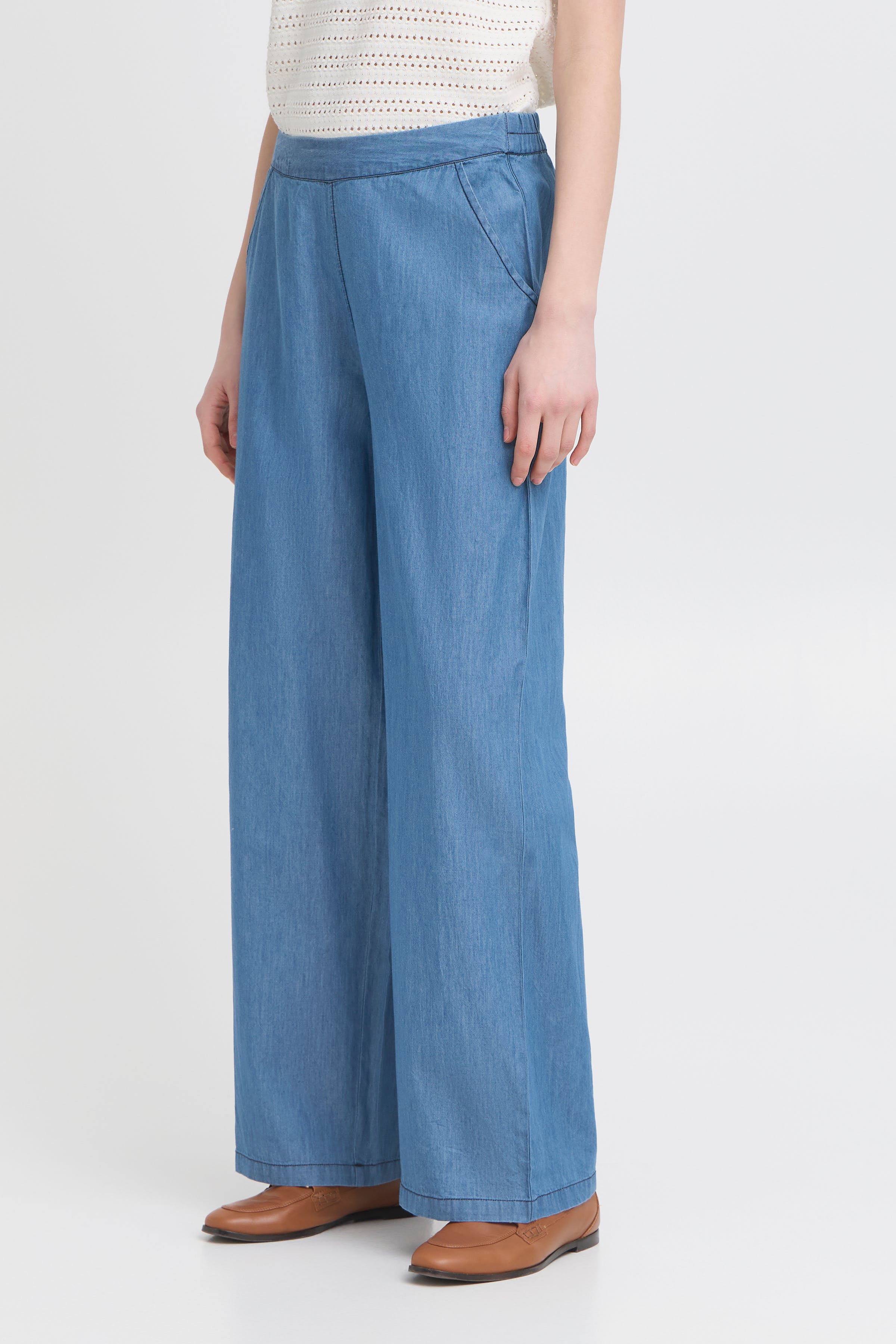 FRLARISSA Trousers LOOKBOOK FRONT 20616251-205466