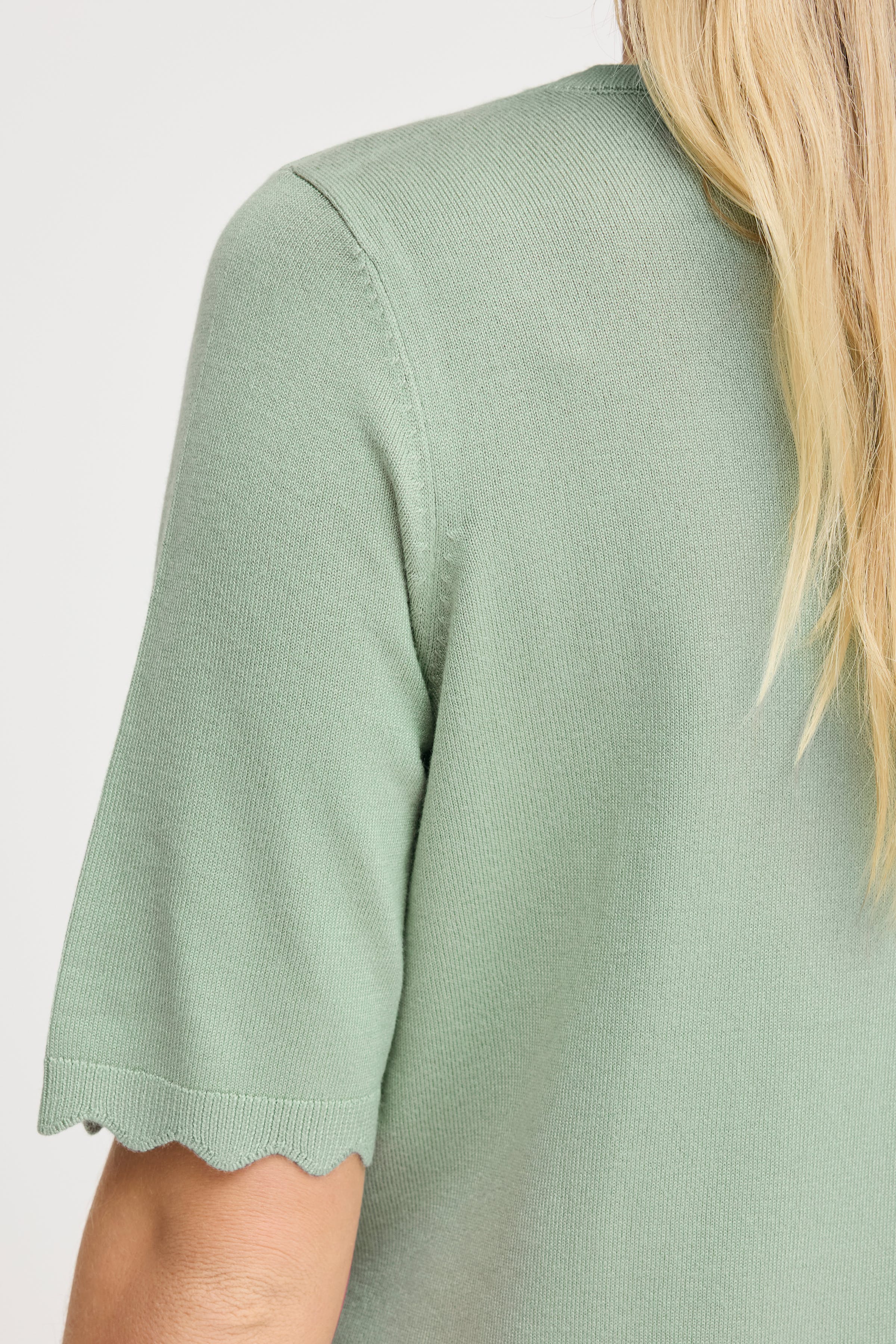 FRCLIA Pullover LOOKBOOK DETAIL 20614081-165808