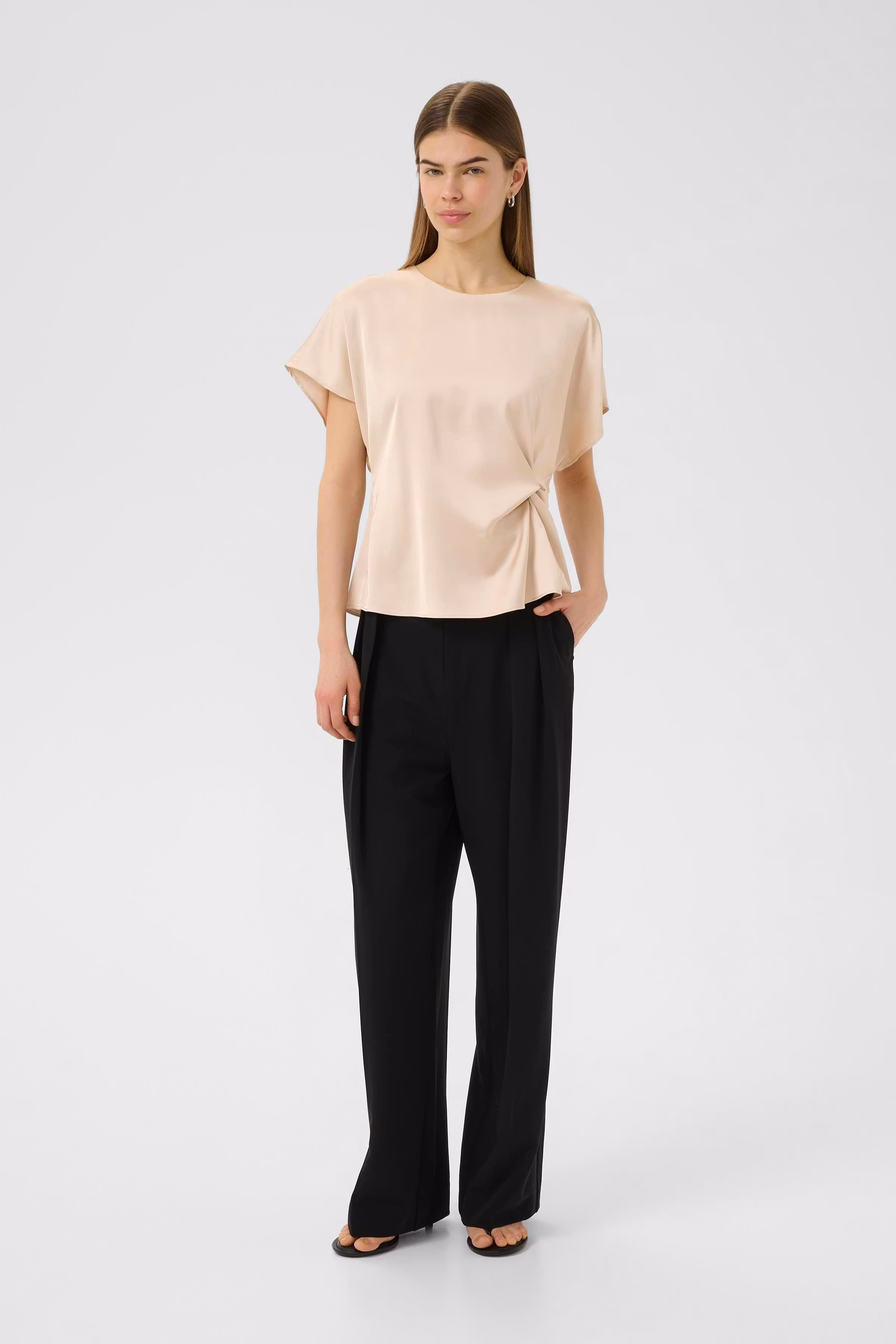 DaforaIW Top LOOKBOOK FRONT 30111017-303115