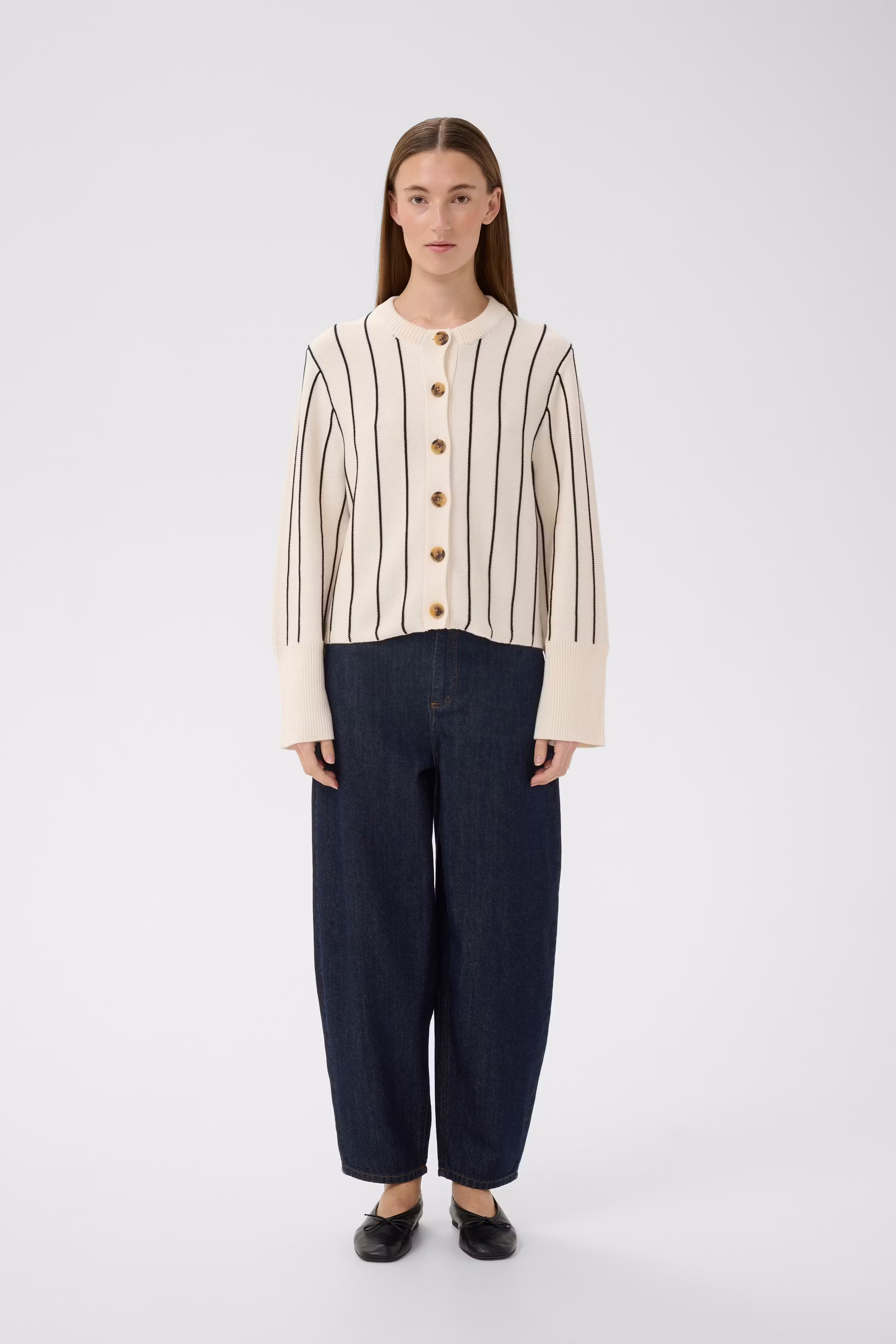 KarfinaIW Barrel Jeans LOOKBOOK FRONT 30111189-303349