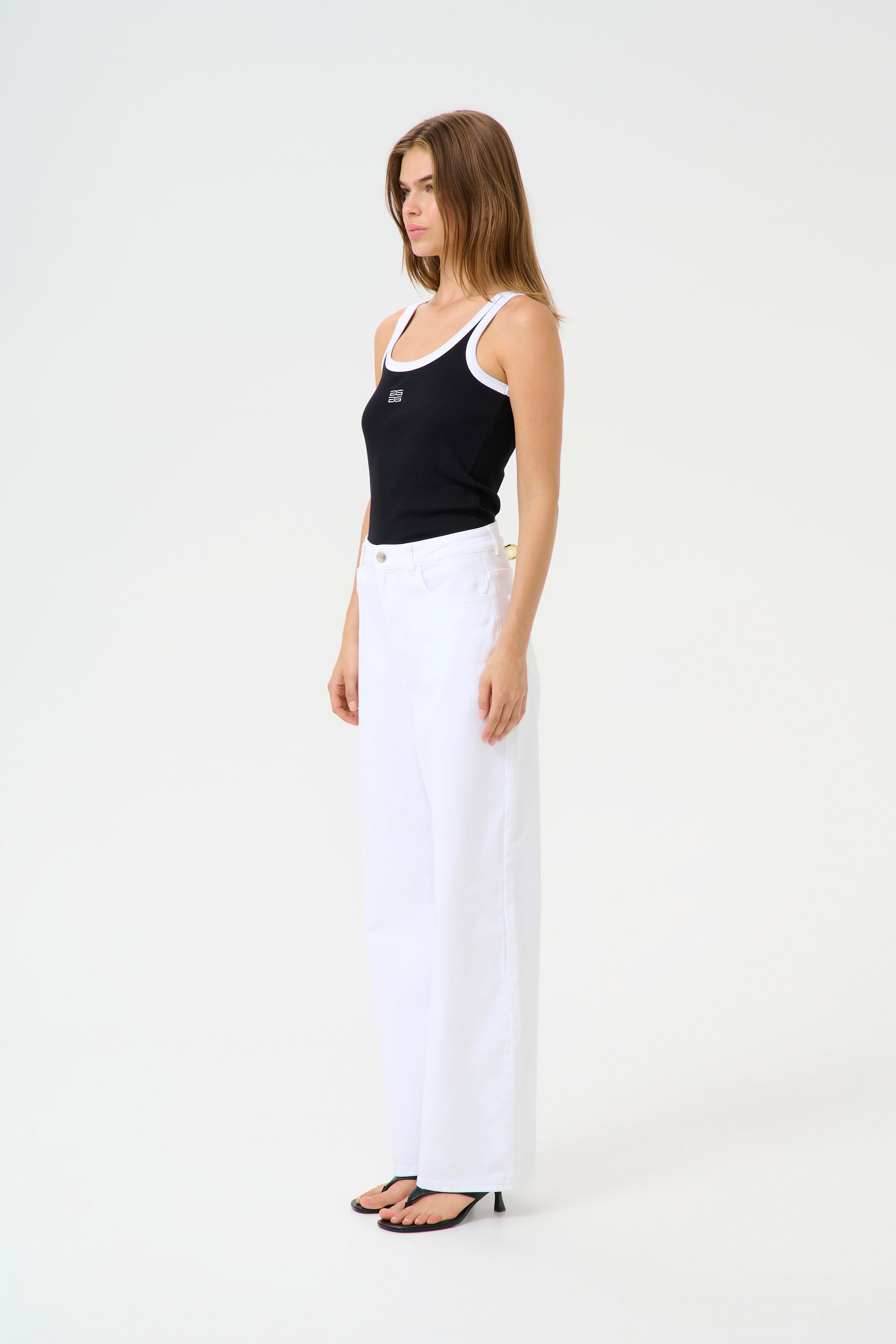 GZzolina Jeans LOOKBOOK FRONT 10910265-105805