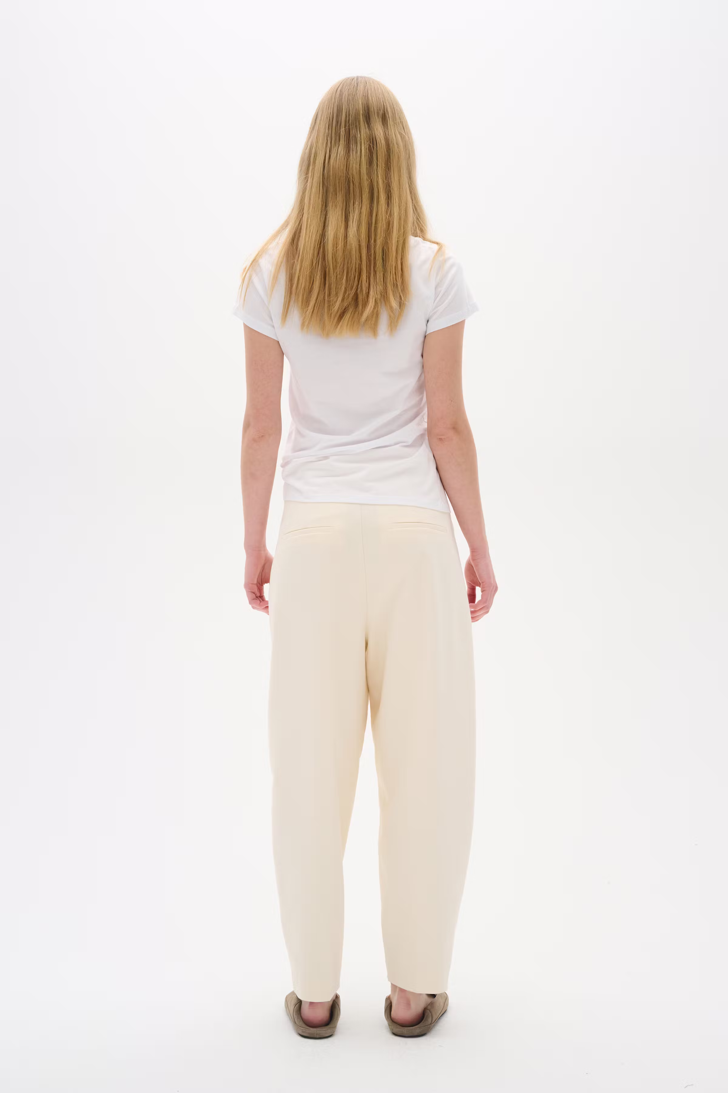 RenaIW T-shirt LOOKBOOK BACK 30100782-10090