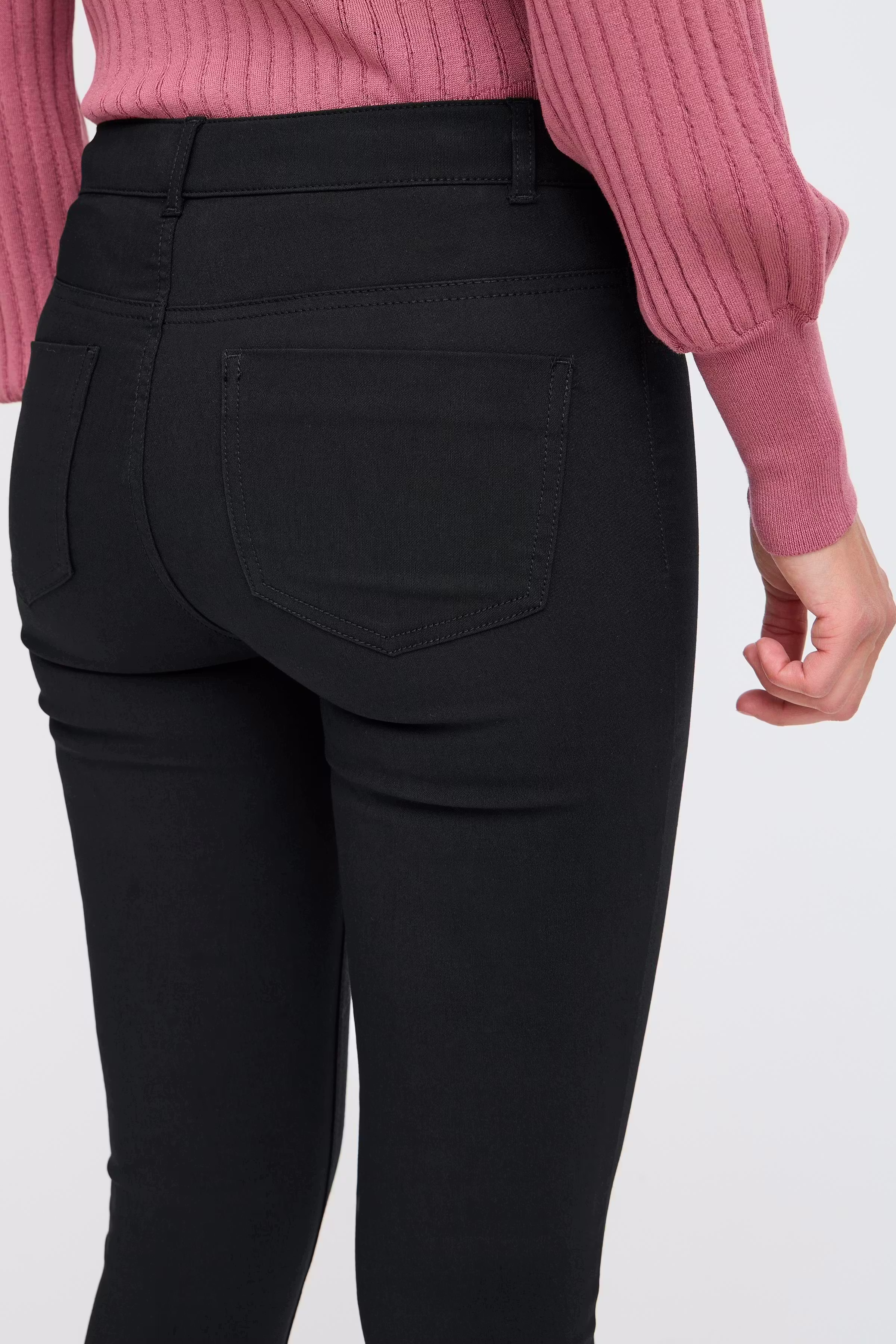 BYELVA Hose LOOKBOOK DETAIL 20801673-80001