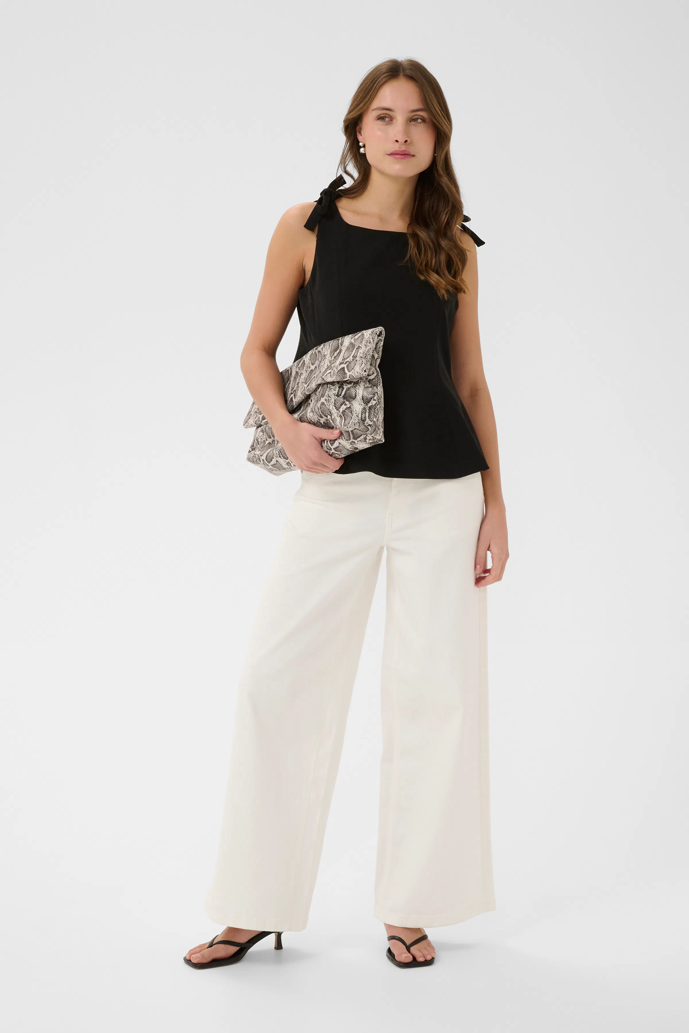 CUnalina Top LOOKBOOK FRONT 50112932-500012