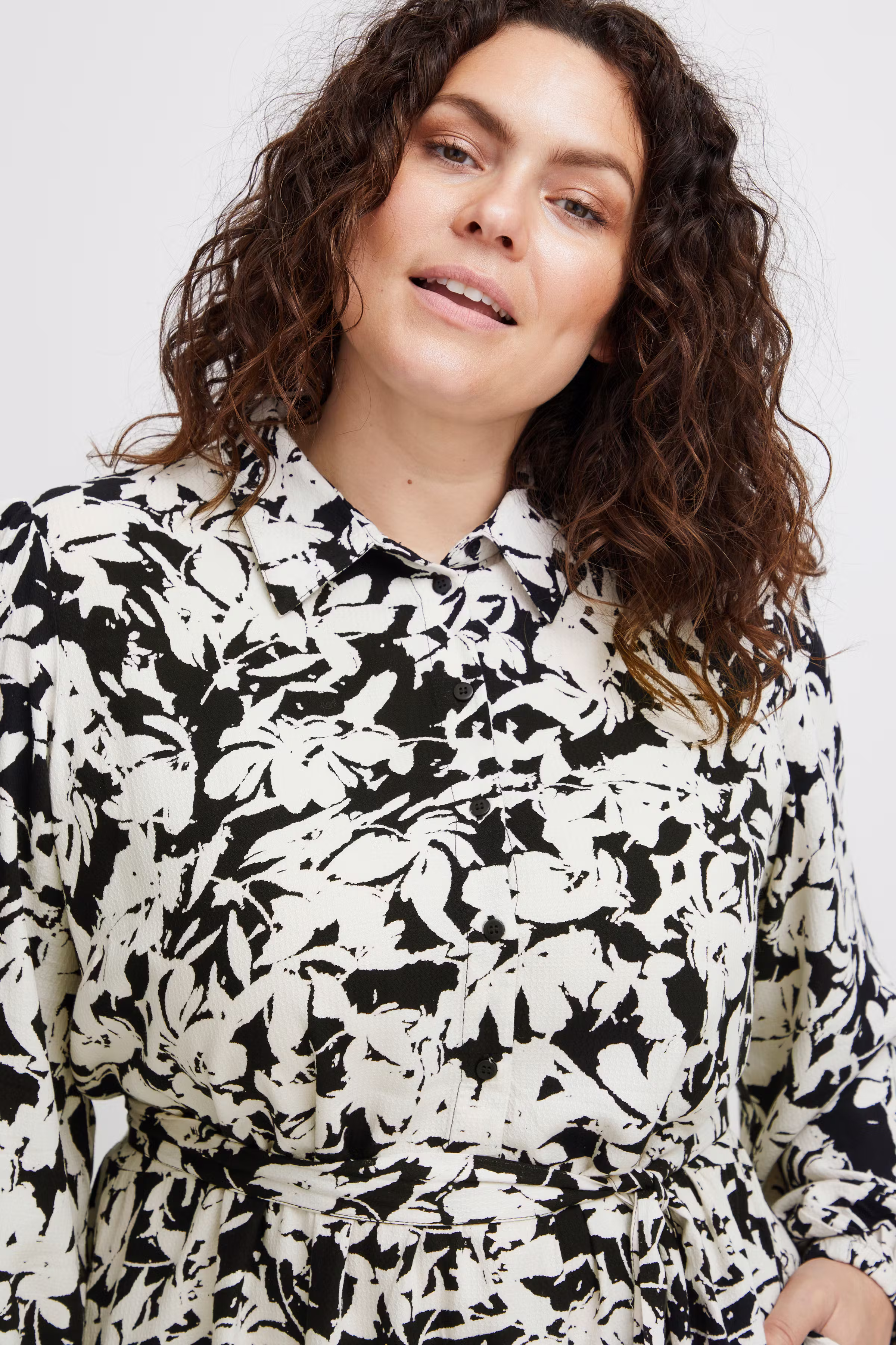 Kjole LOOKBOOK DETAIL 20612605-202203