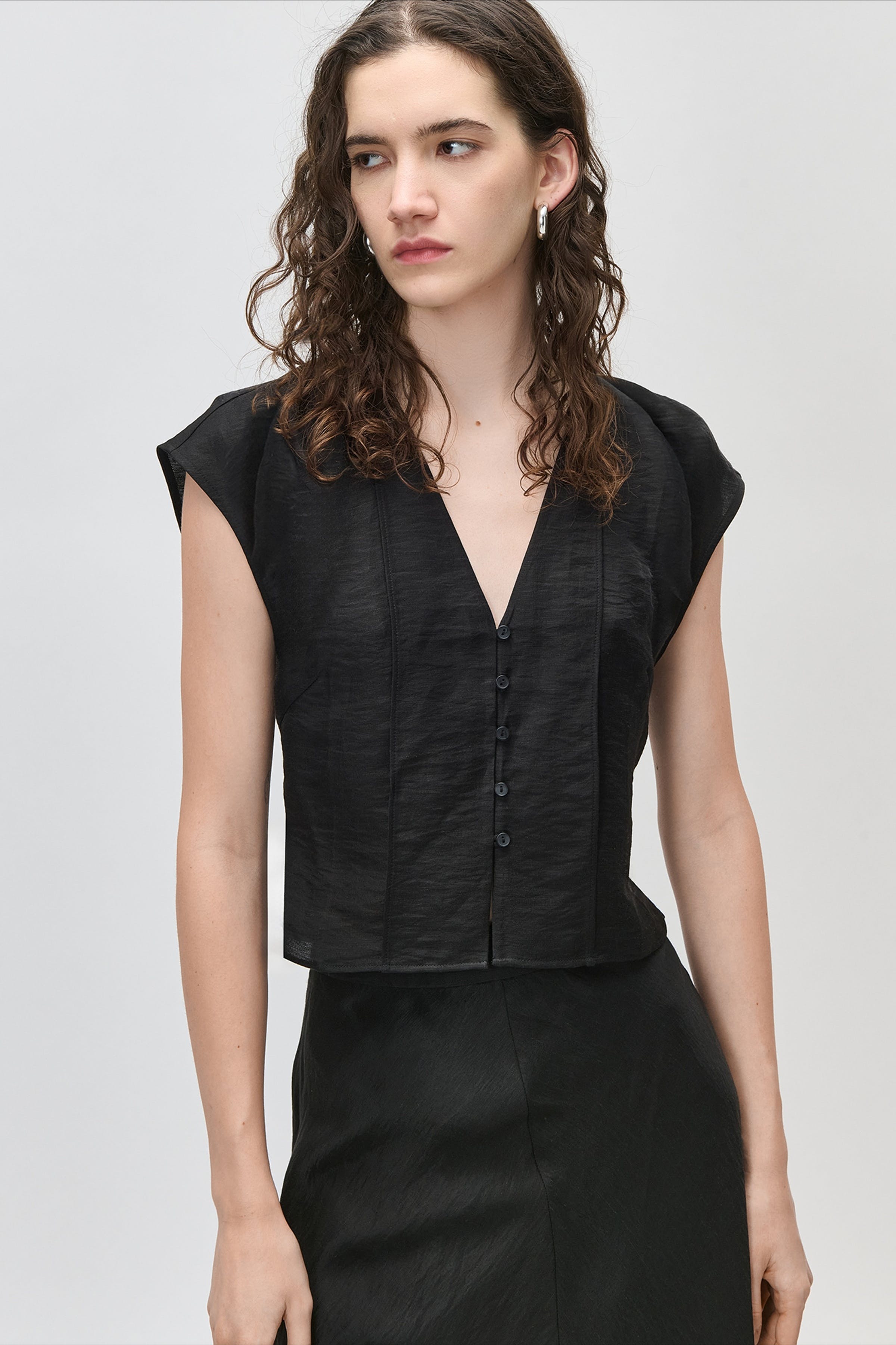 TABITHA Blouse LOOKBOOK FRONT 30600578-BK999