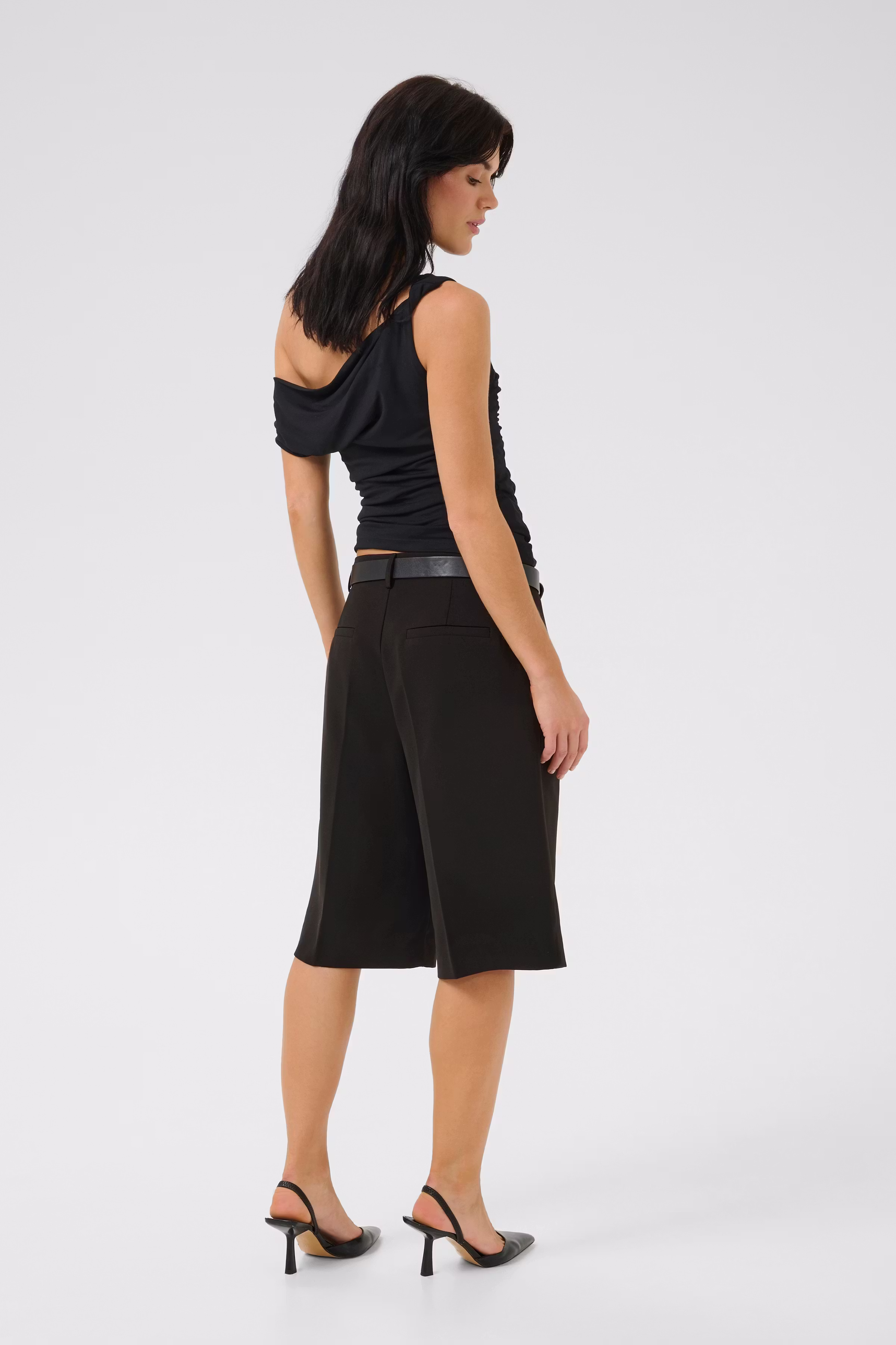 YolaMW Bermuda Shorts LOOKBOOK BACK 10705145-100031