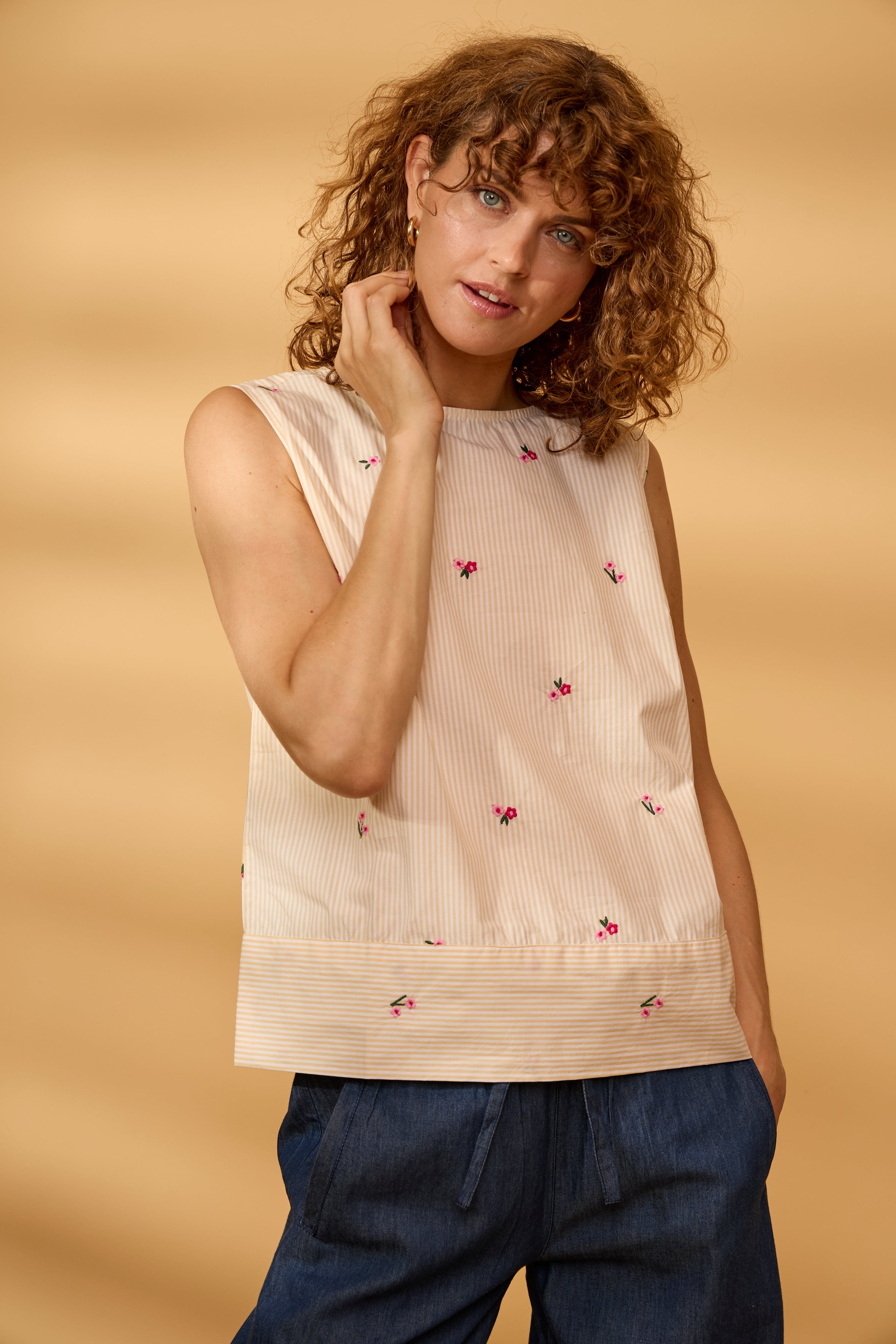 FRBERNIE Blus LOCATION NONE 20617792-900007430