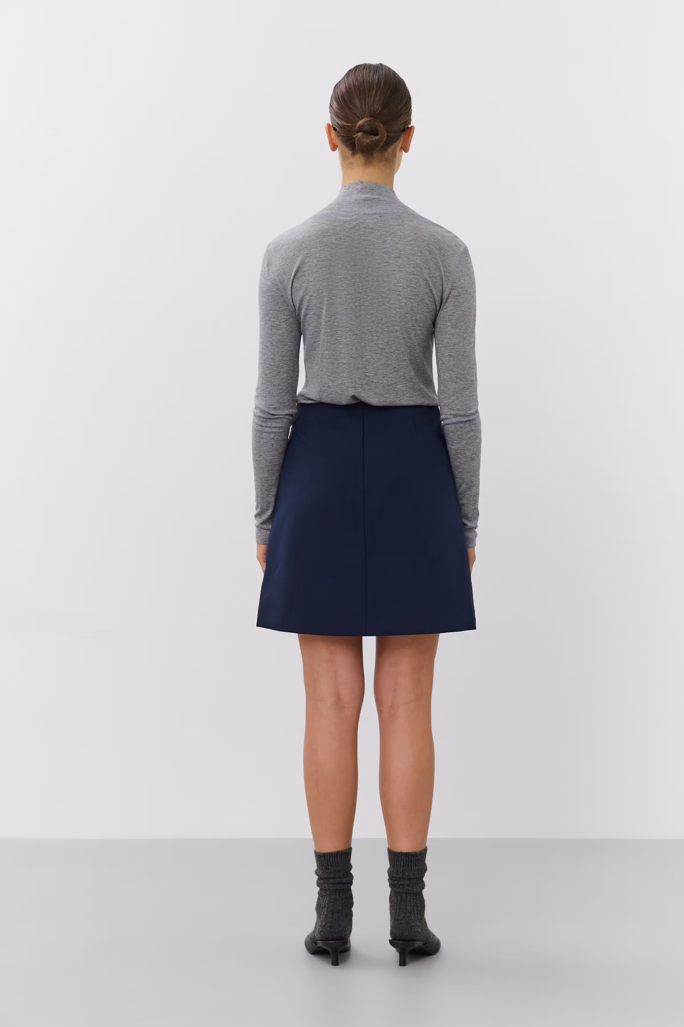 SLCorinne Rok LOOKBOOK BACK 30407280-193924