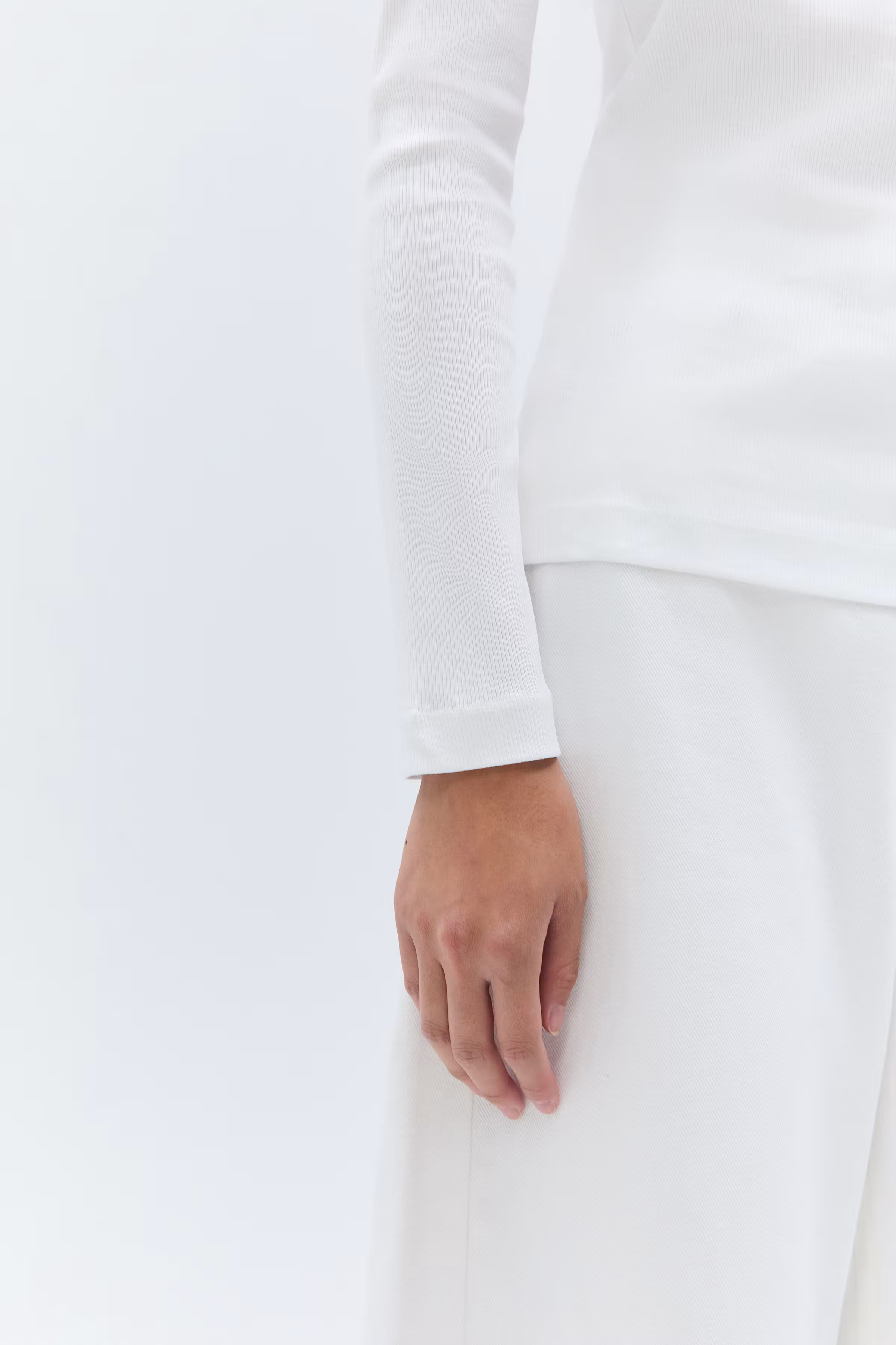 IOKOLLINA T-shirt LOOKBOOK DETAIL 30600544-WH001