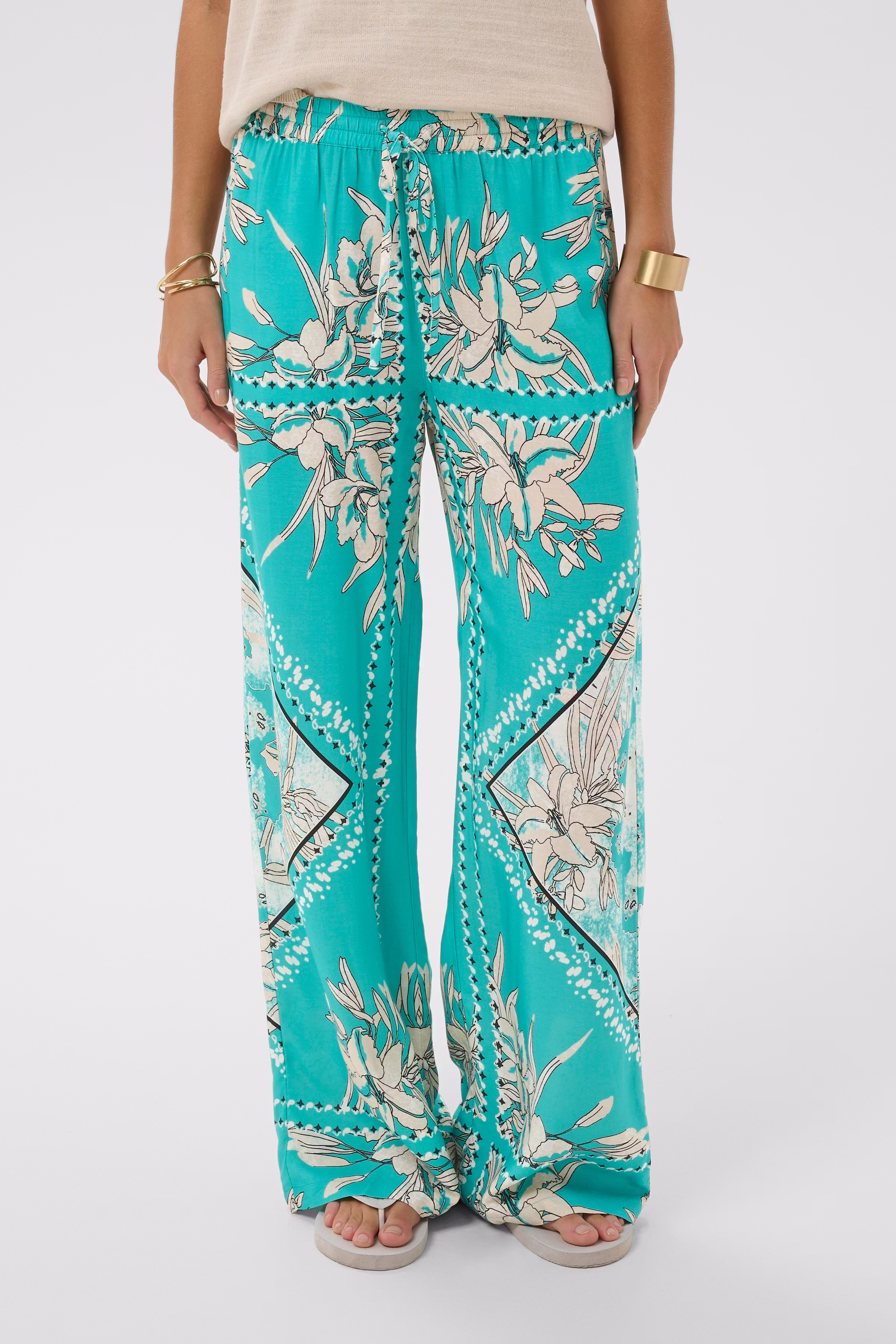 CRTiah Byxor LOOKBOOK FRONT 10611497-109338