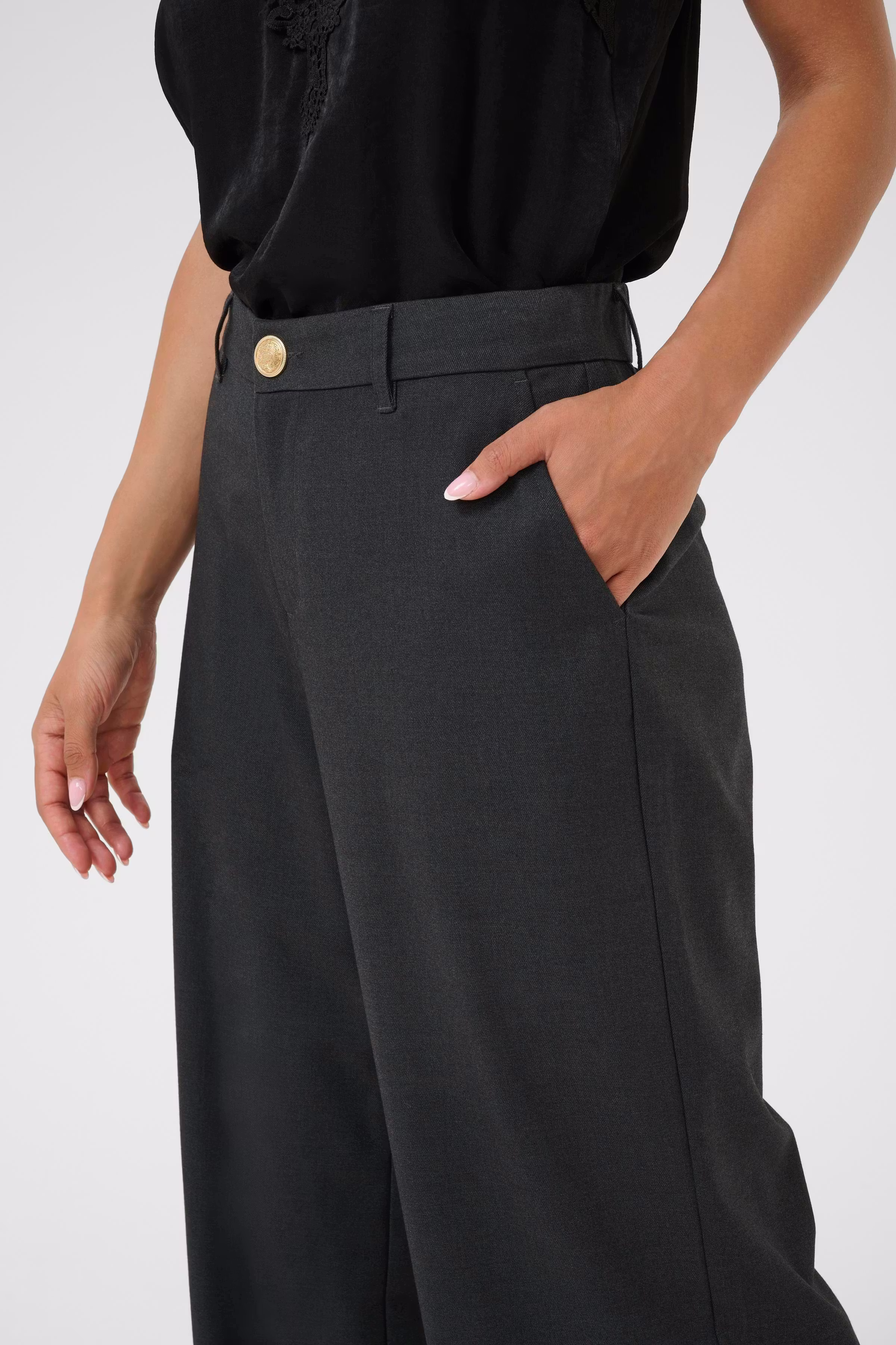 CRBabeth Trousers LOOKBOOK DETAIL 10614353-101156