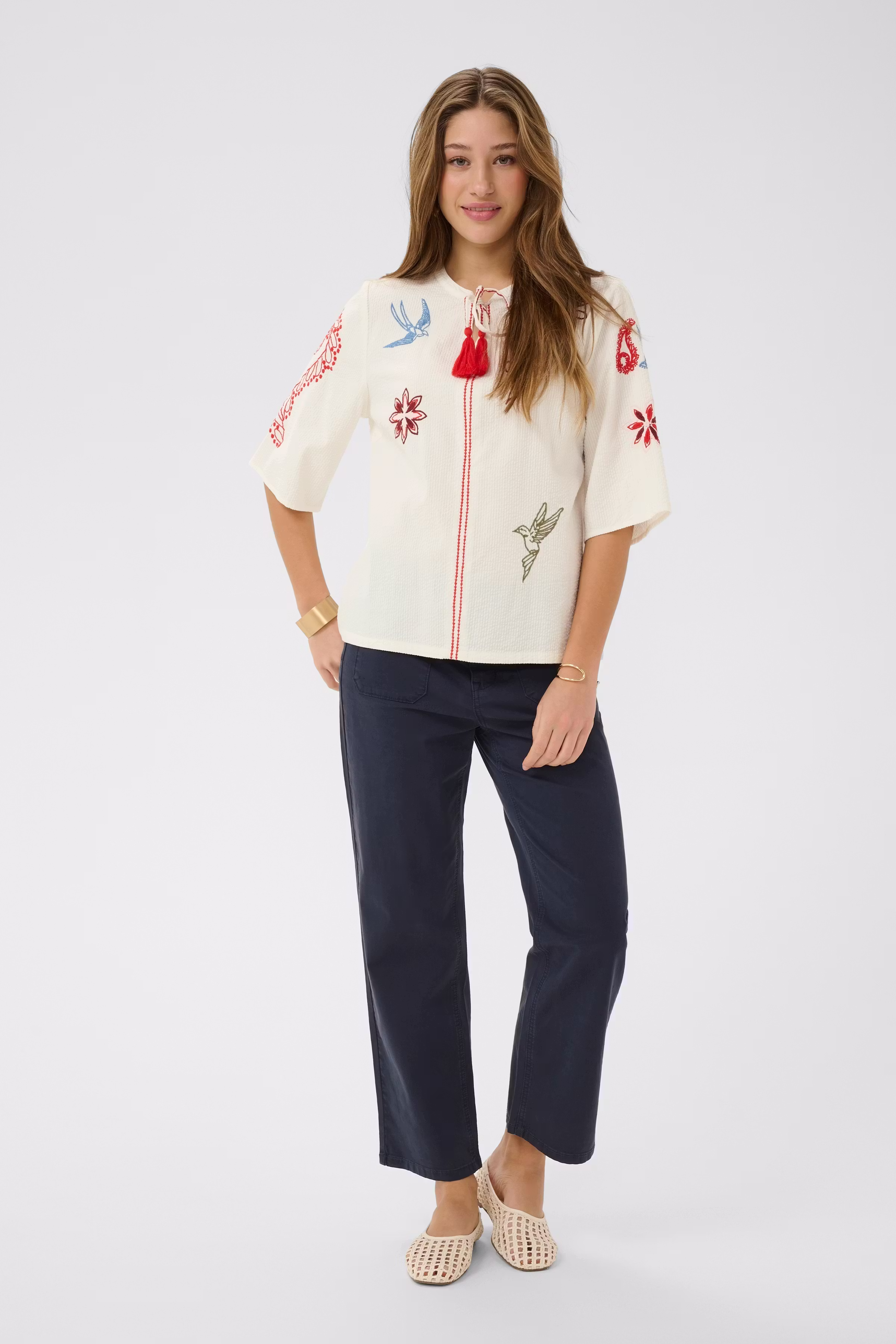 CRRosetta Blouse LOOKBOOK FRONT 10614840-110701