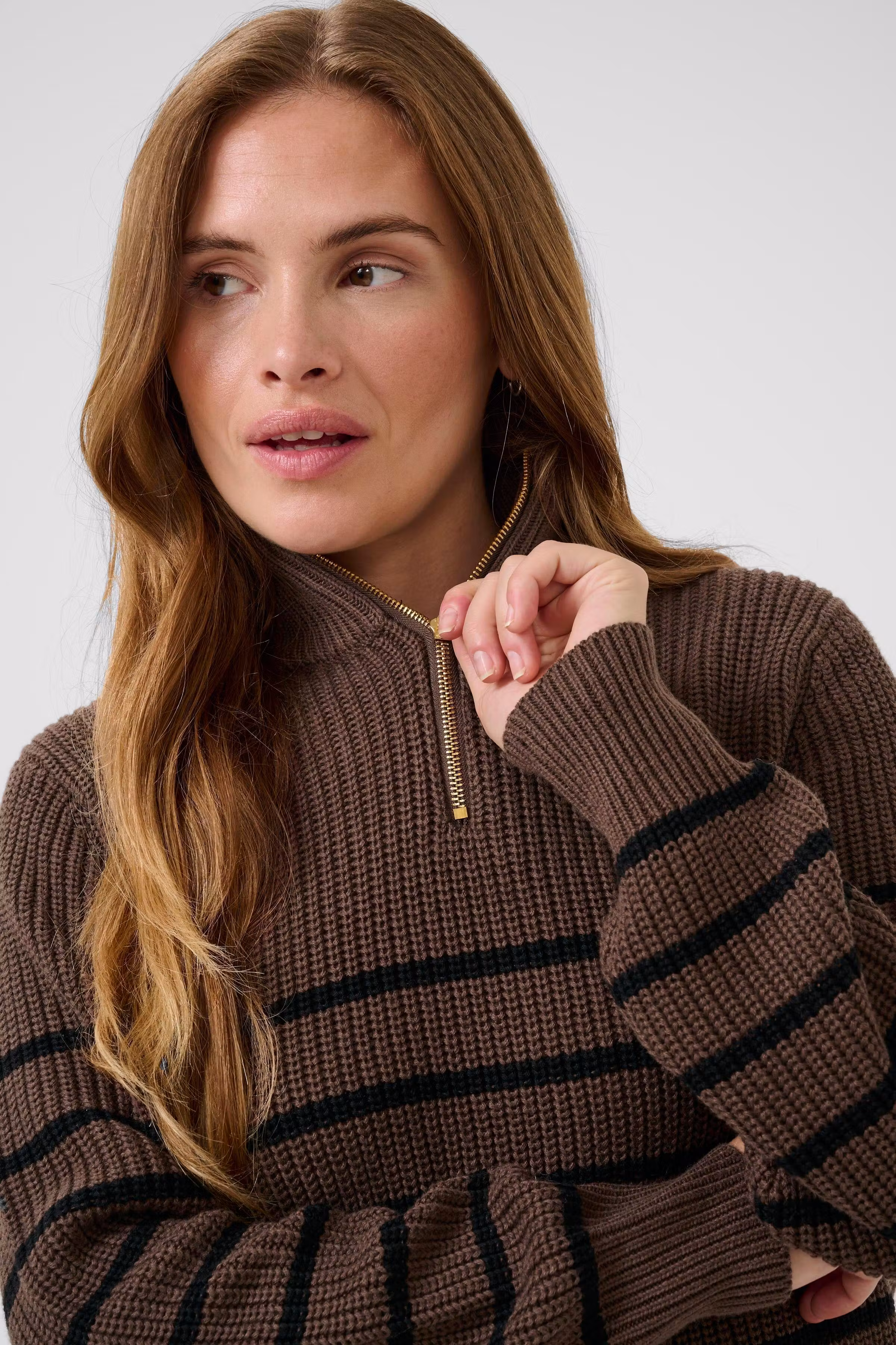 KAlioa Pullover LOOKBOOK DETAIL 10506116-101821