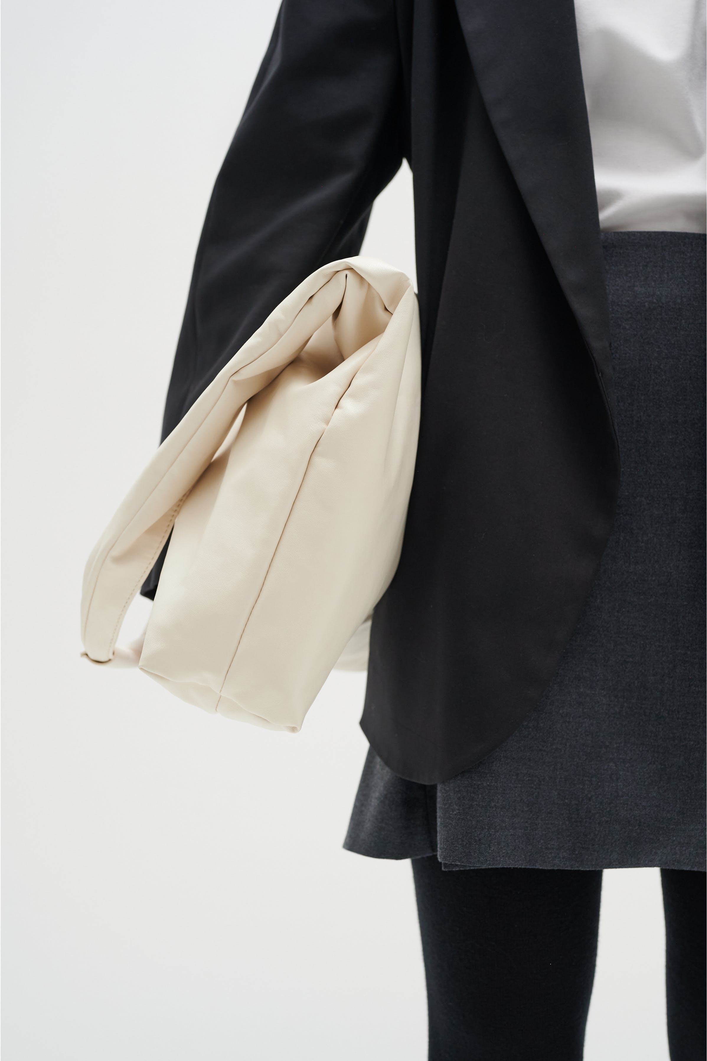 OEIW Taske LOOKBOOK DETAIL 30108246-110701