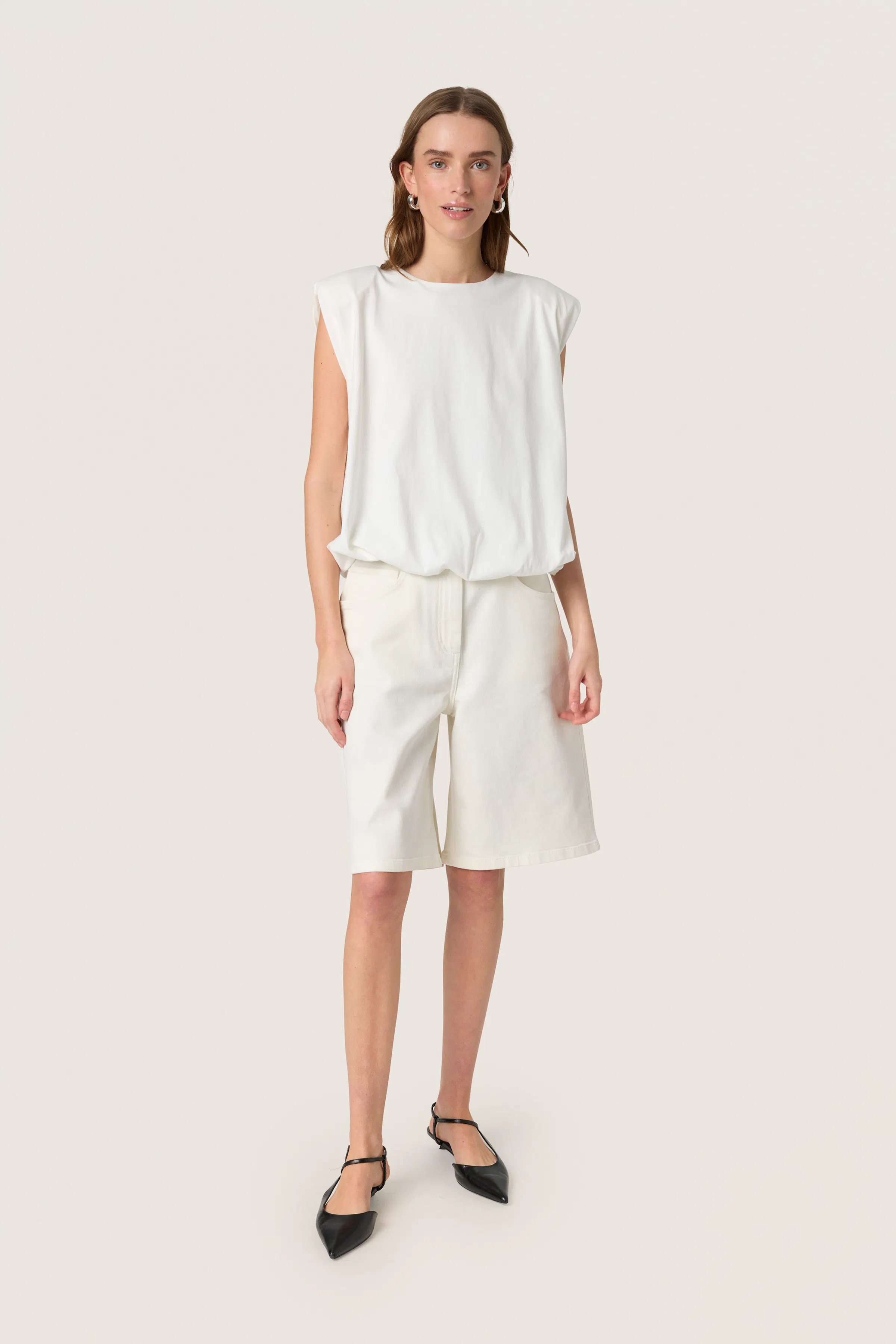 SLJina Top LOOKBOOK FRONT 30408300-111001