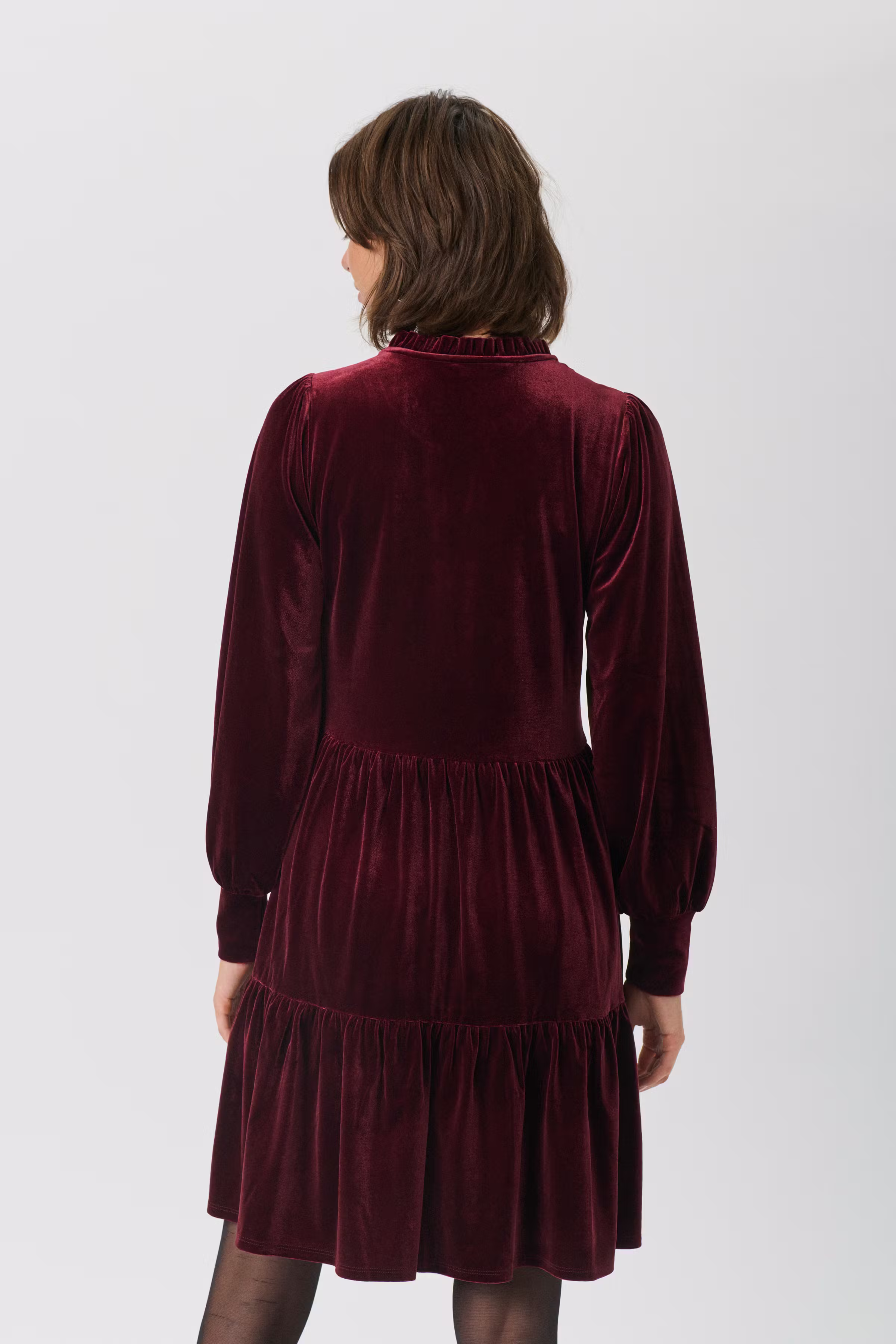 ViggasePW Dress LOOKBOOK BACK 30306576-191725