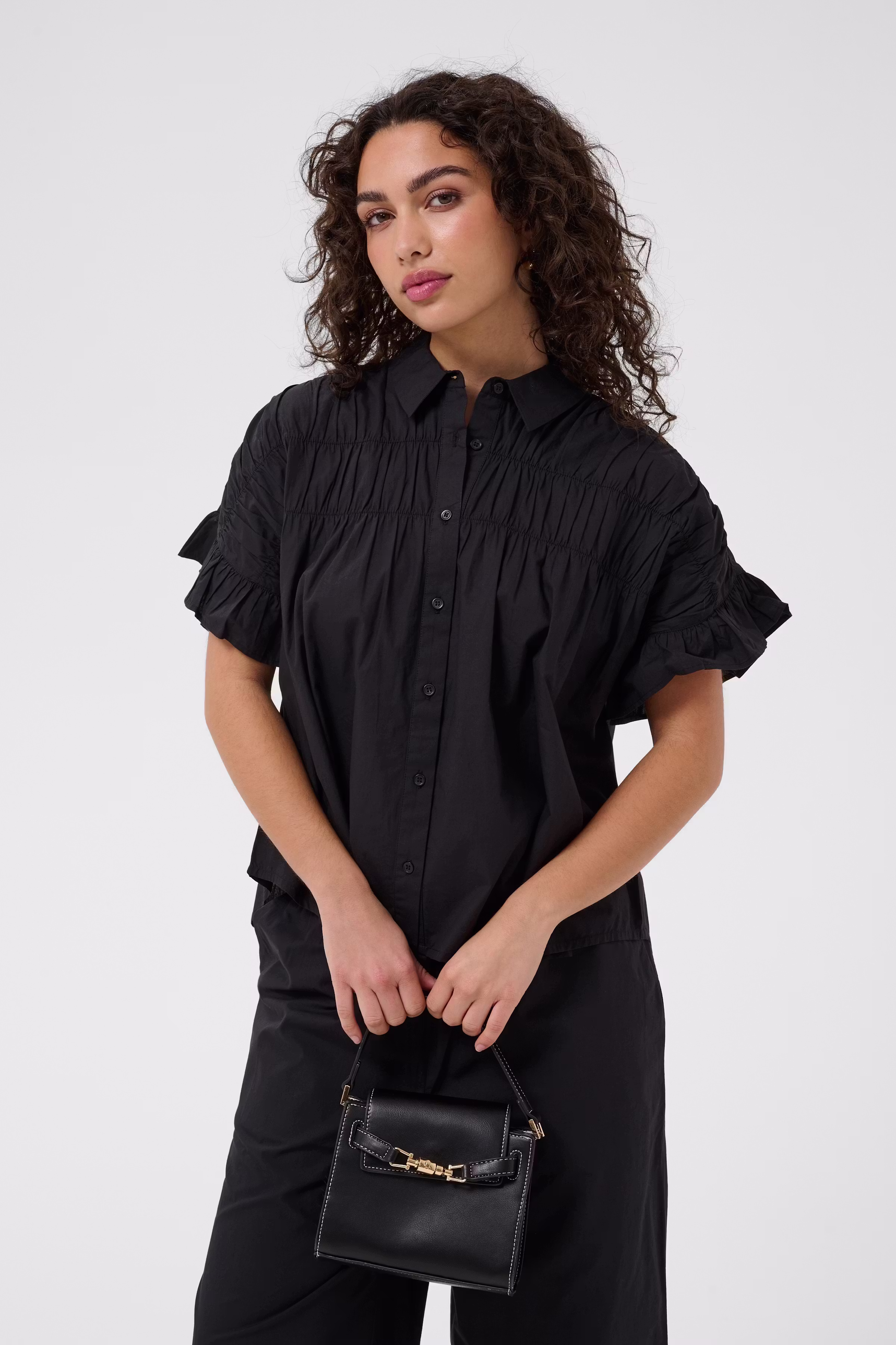 KAverdina Skjorte LOOKBOOK FRONT 10511767-100121