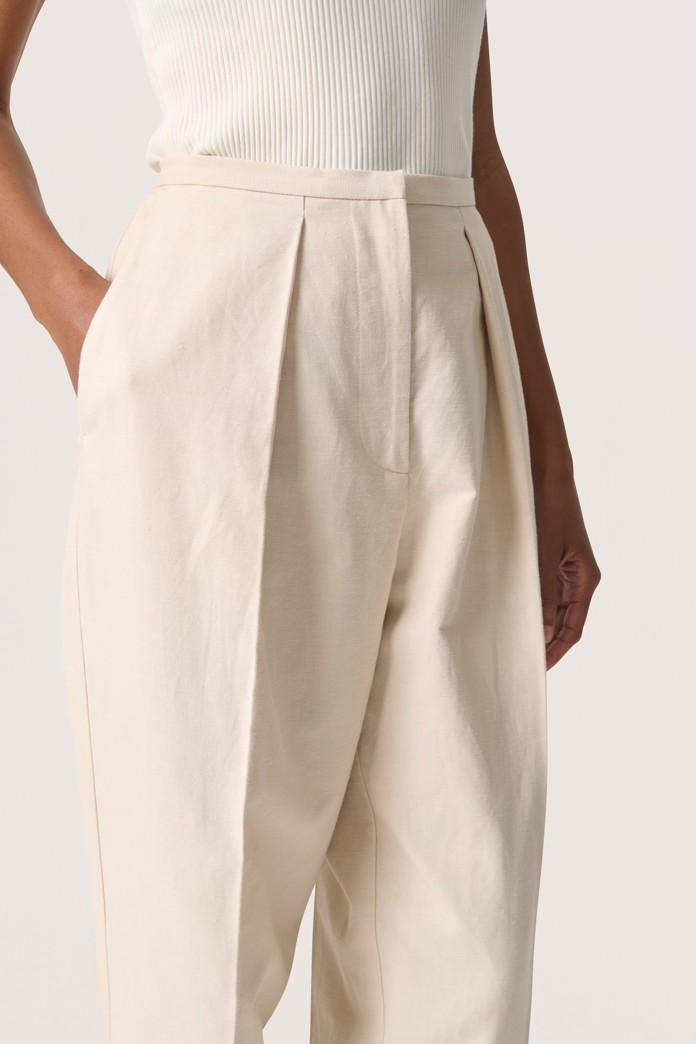 SLLinnena Linen Trousers LOOKBOOK DETAIL 30408099-130404