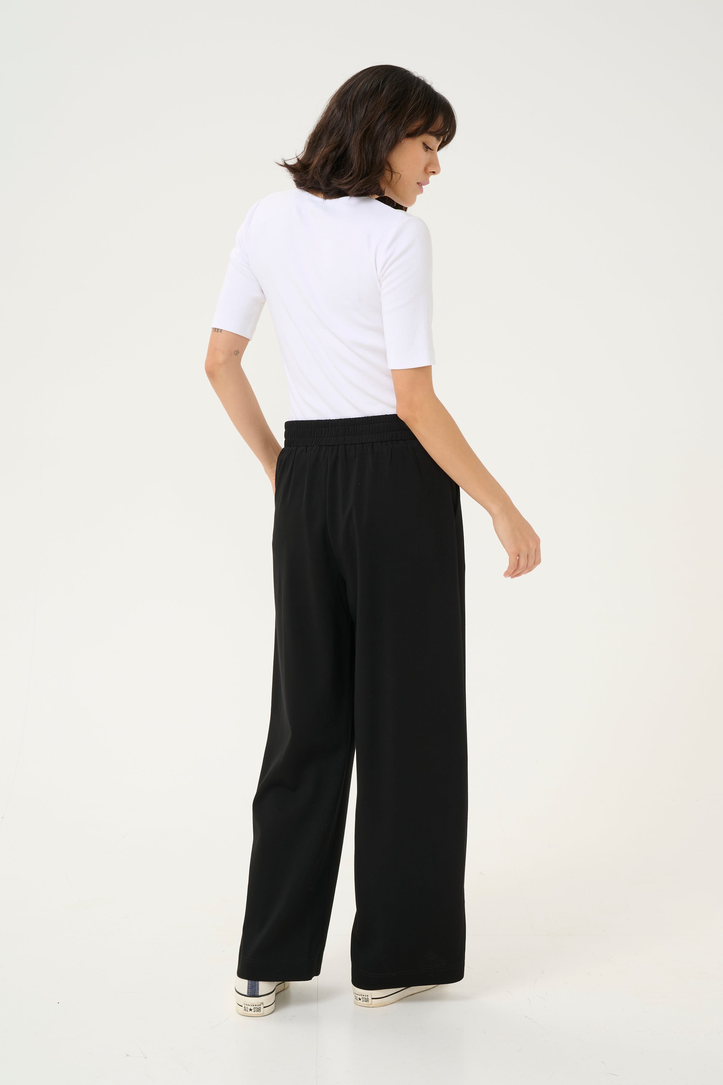 BPadona Trousers LOOKBOOK BACK 10590858-100121B