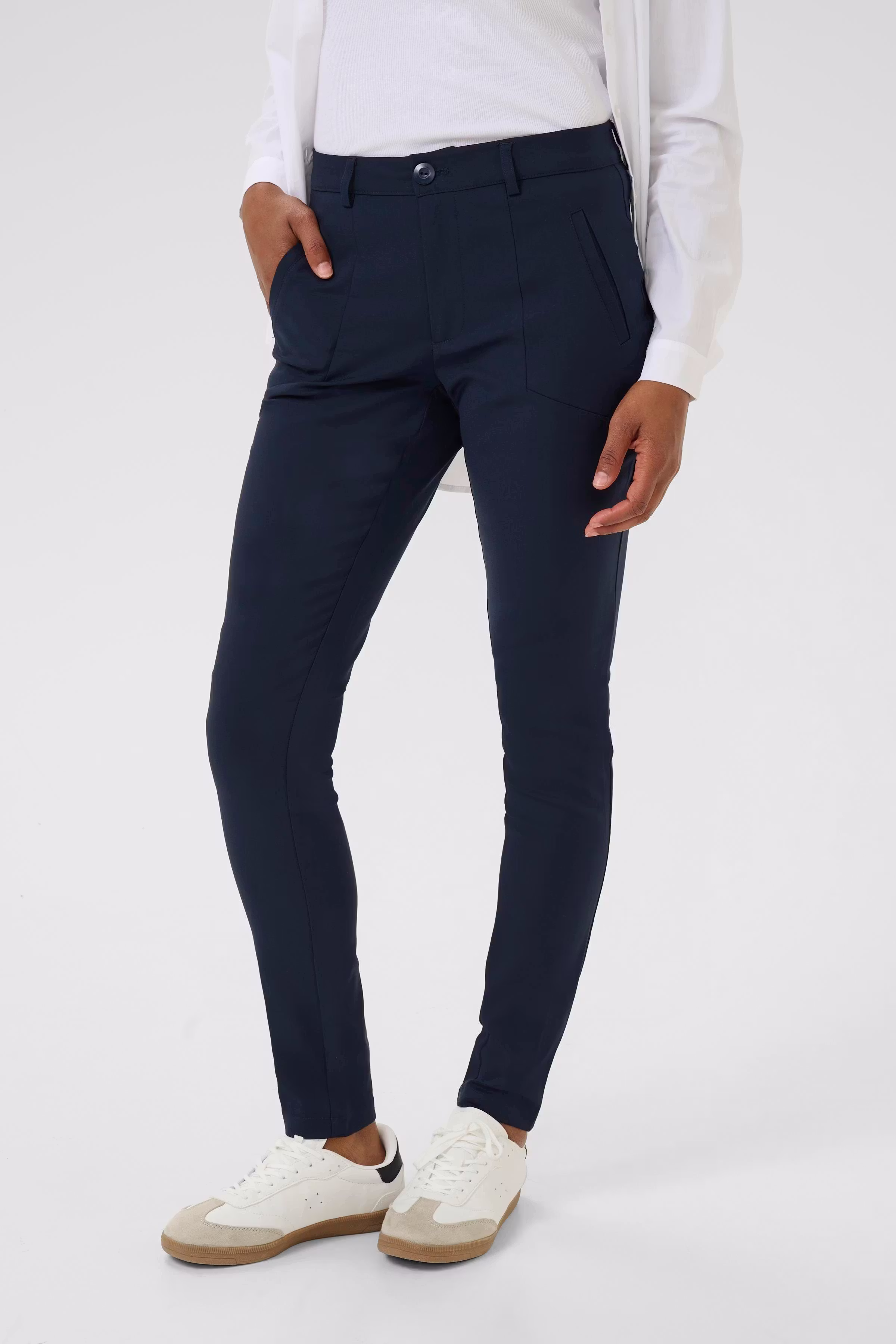 Vera Trousers LOOKBOOK FRONT 550677-52737