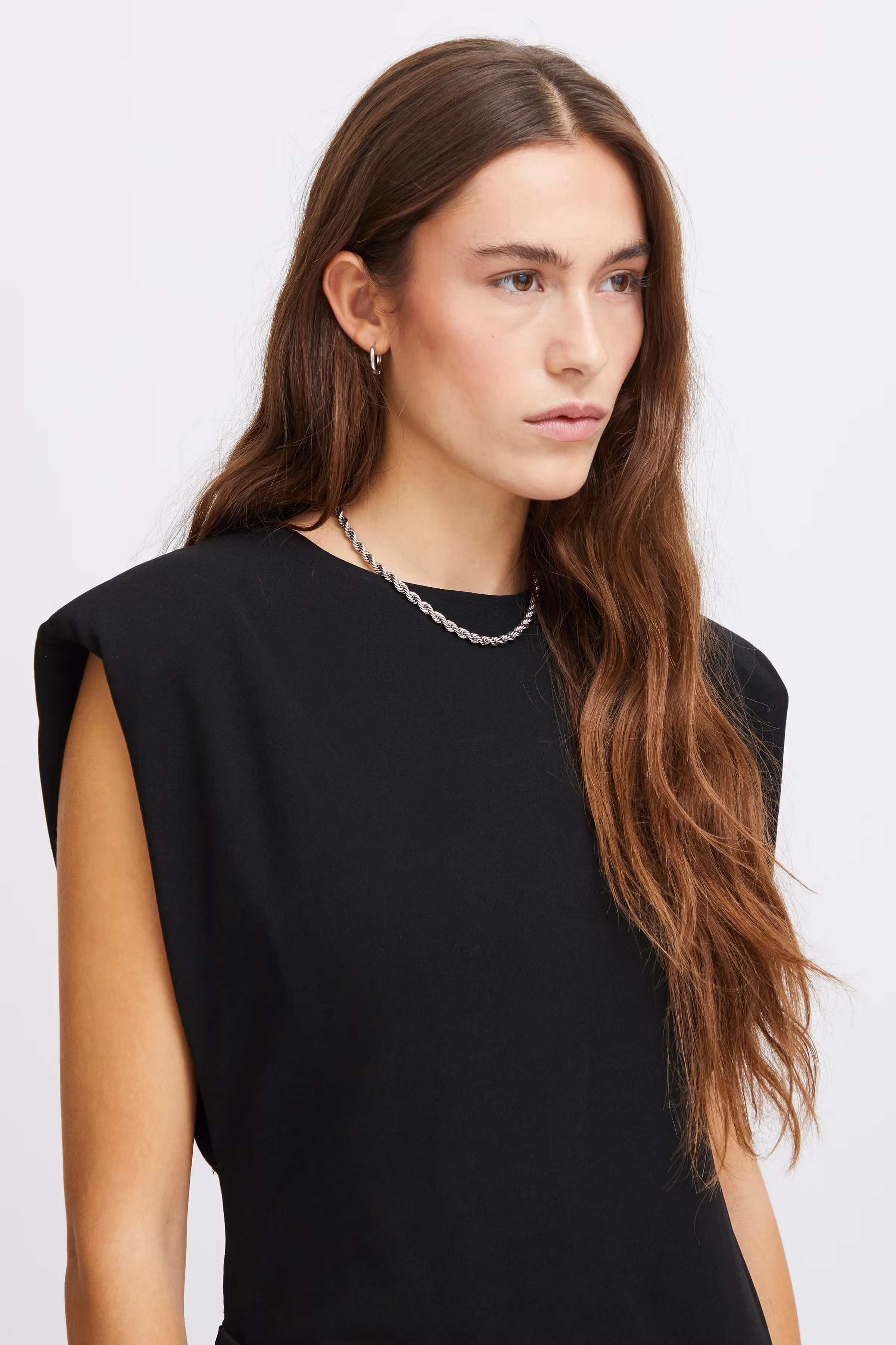 IHKATINE Kjole LOOKBOOK DETAIL 20120067-194008