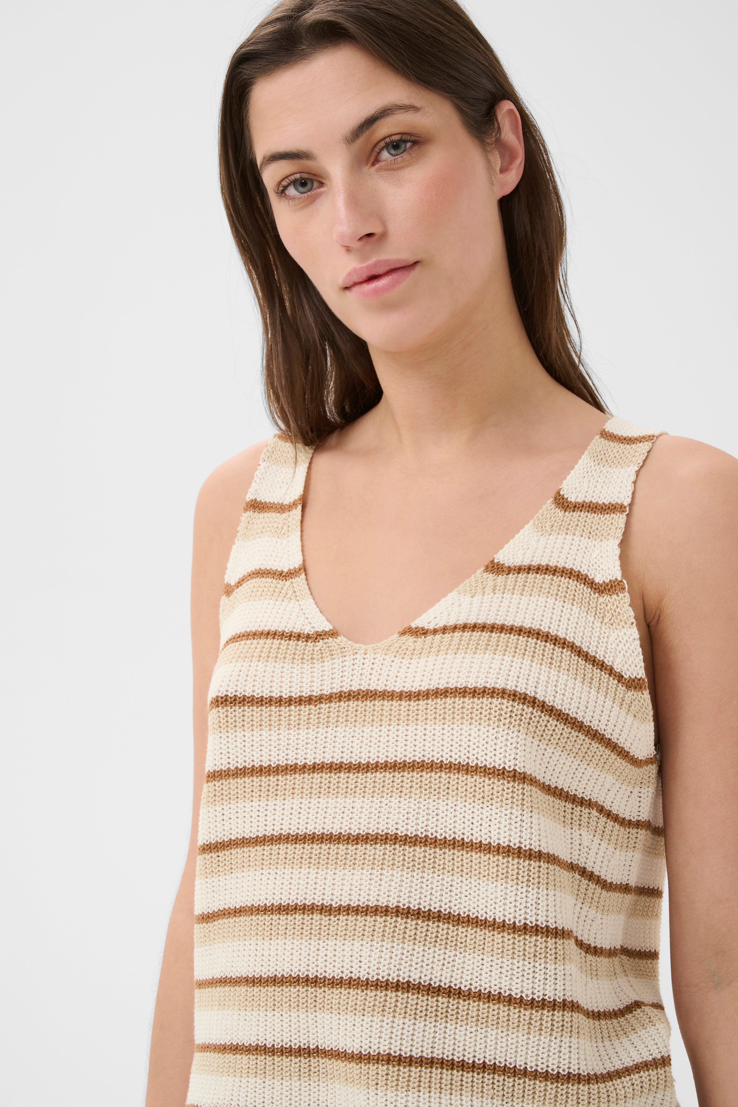 RebeccaPW Top LOOKBOOK DETAIL 30309685-304977