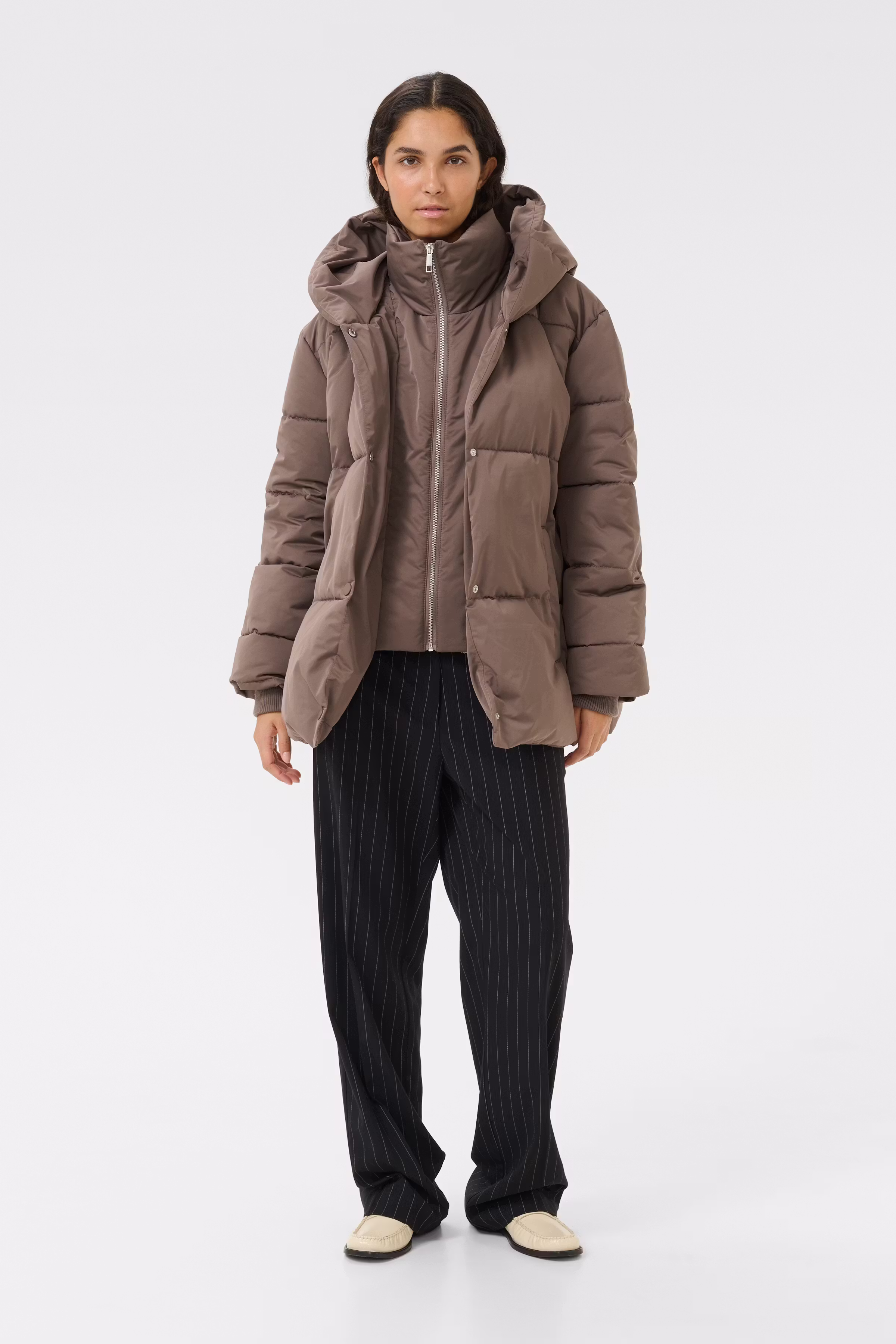 KBApril Jacka

 LOOKBOOK FRONT 10105559-181304