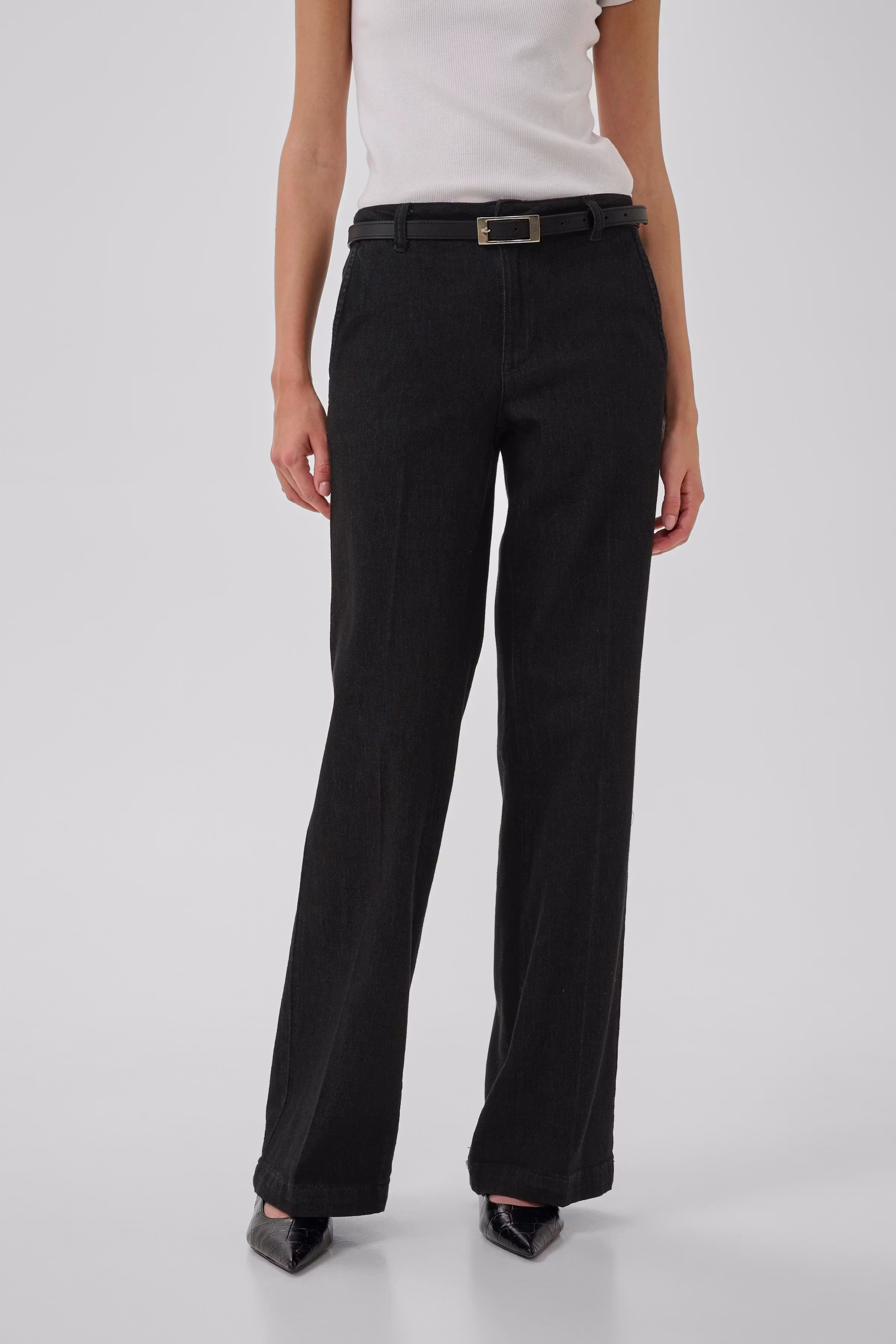 30 THE LARA 115 PANT LOOKBOOK FRONT 10705210-100069