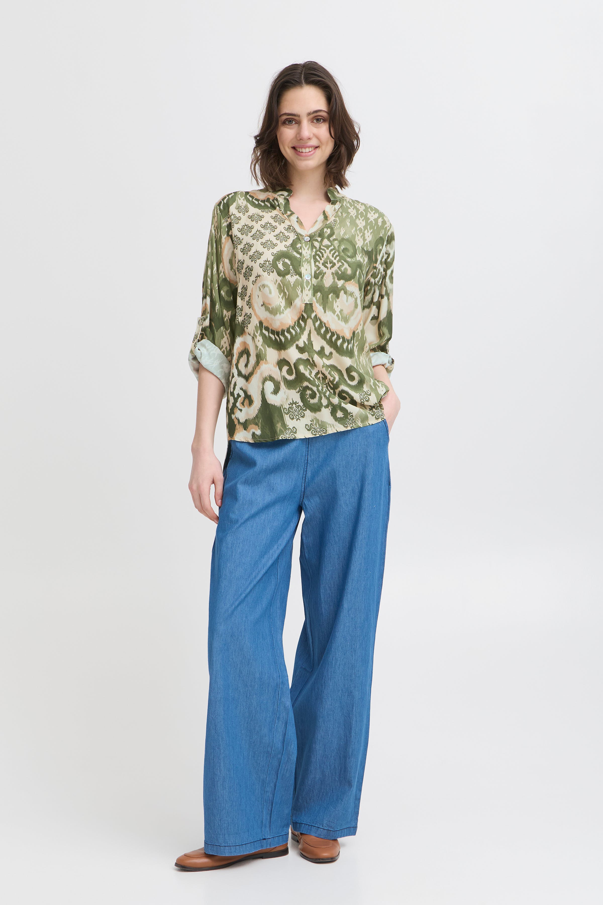 FXILLIE Blus LOOKBOOK FRONT 20616277-205495