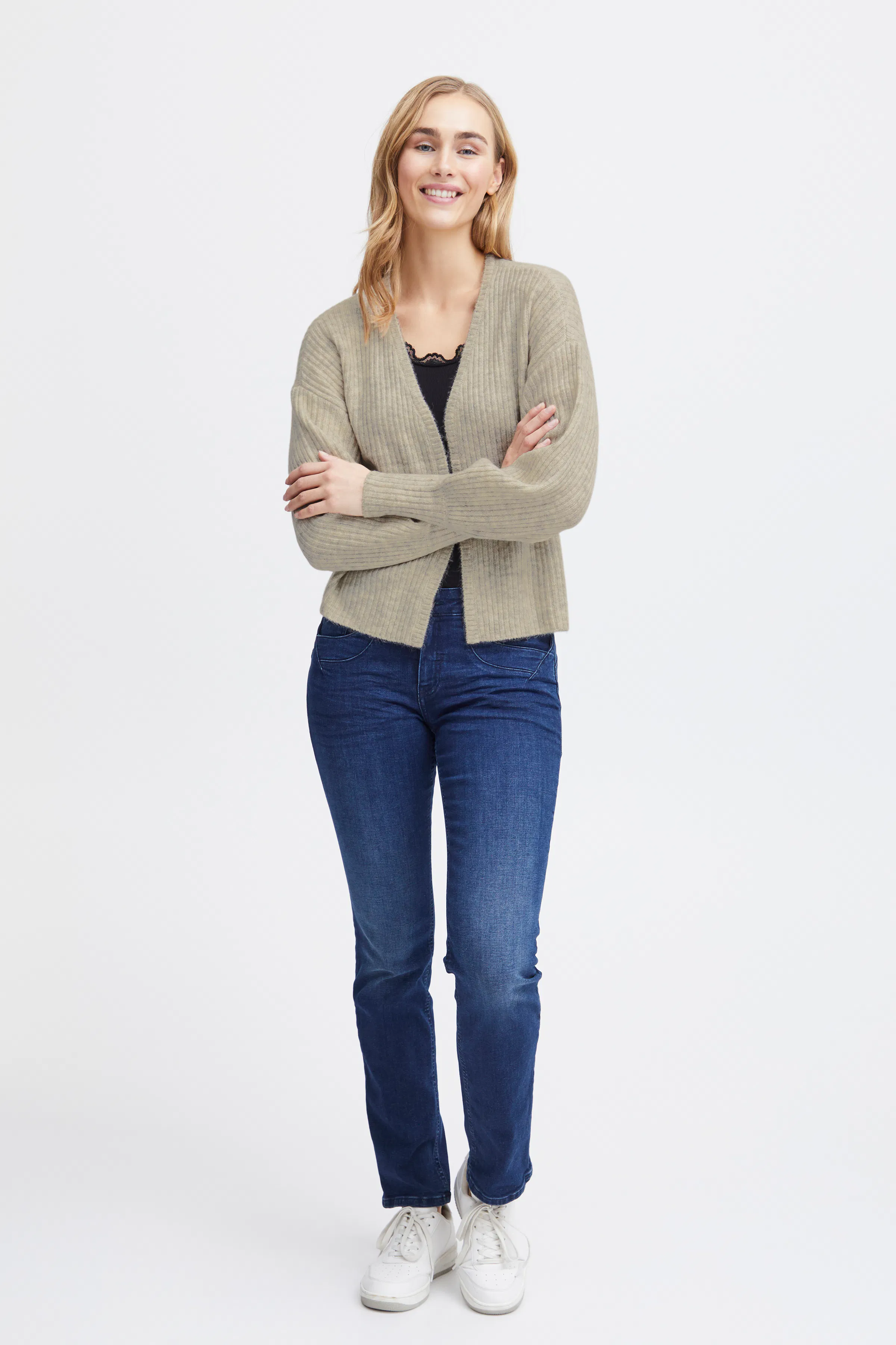 FRELVIRA Cardigan LOOKBOOK FRONT 20613277-200662