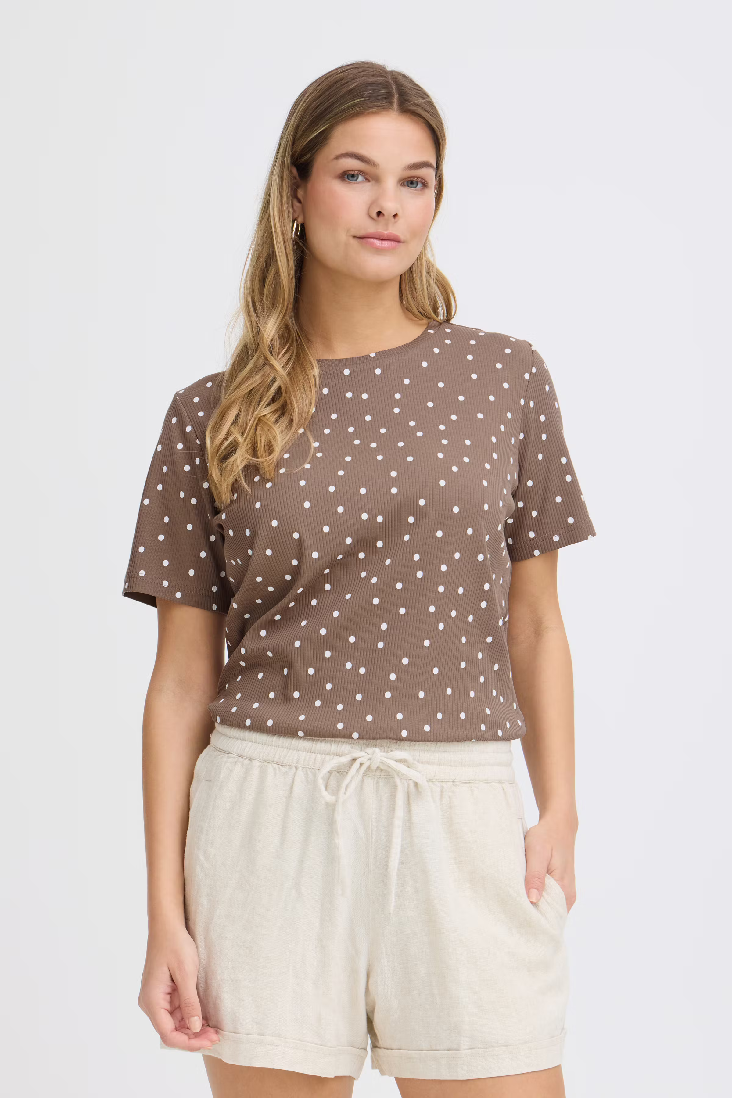 FRTESS T-shirt LOOKBOOK FRONT 20617902-900010608