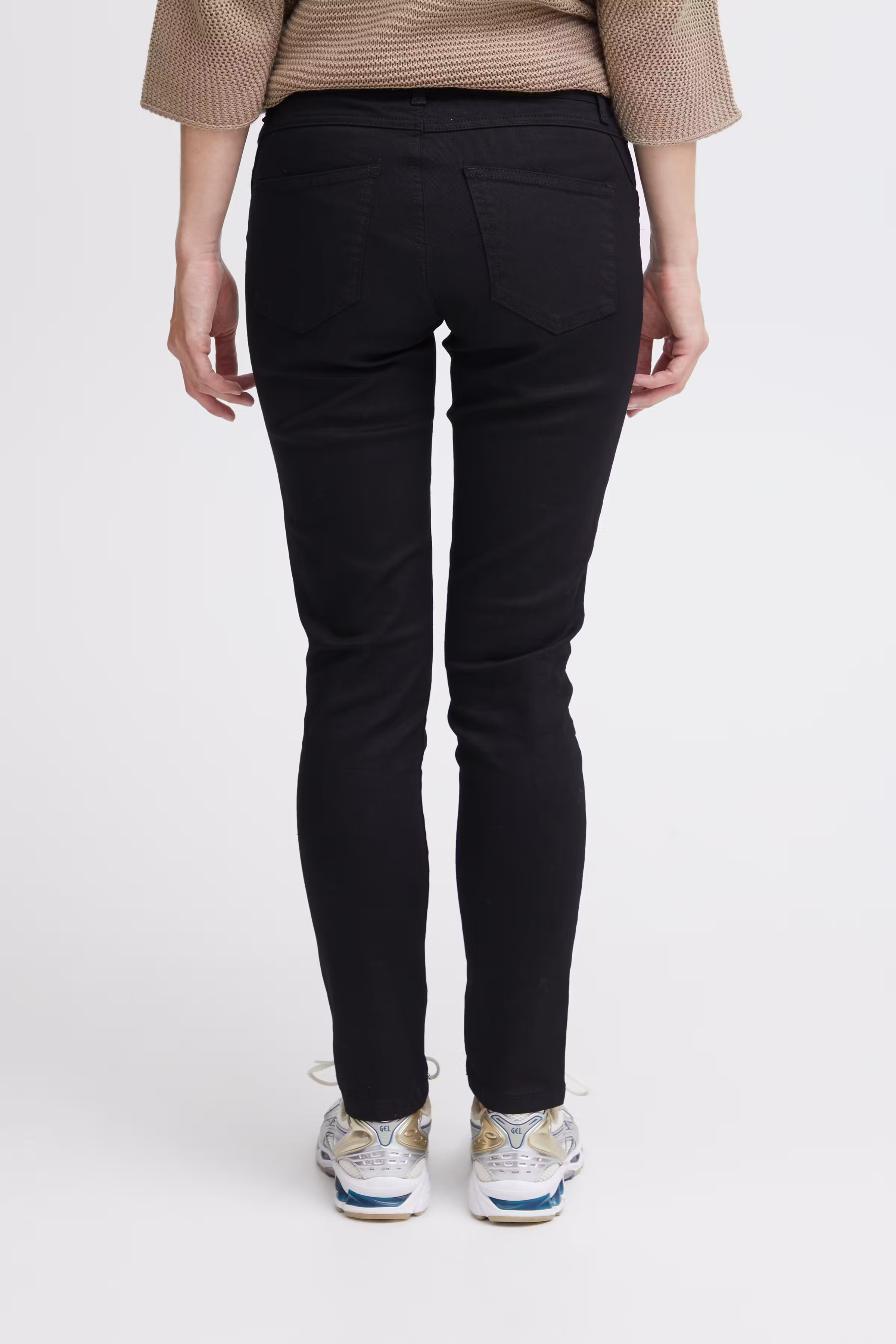 SBYELLOWSTONE Jeans LOOKBOOK BACK 22100363-203663