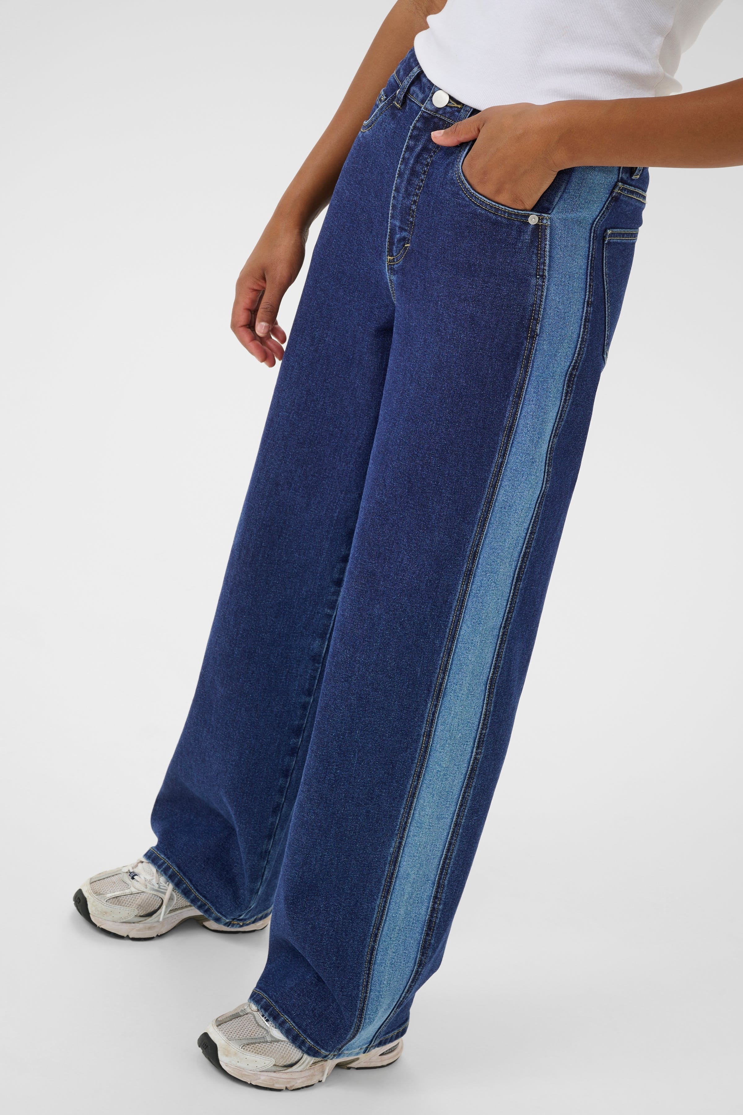 KAsandra Jeans LOOKBOOK DETAIL 10552390-102272