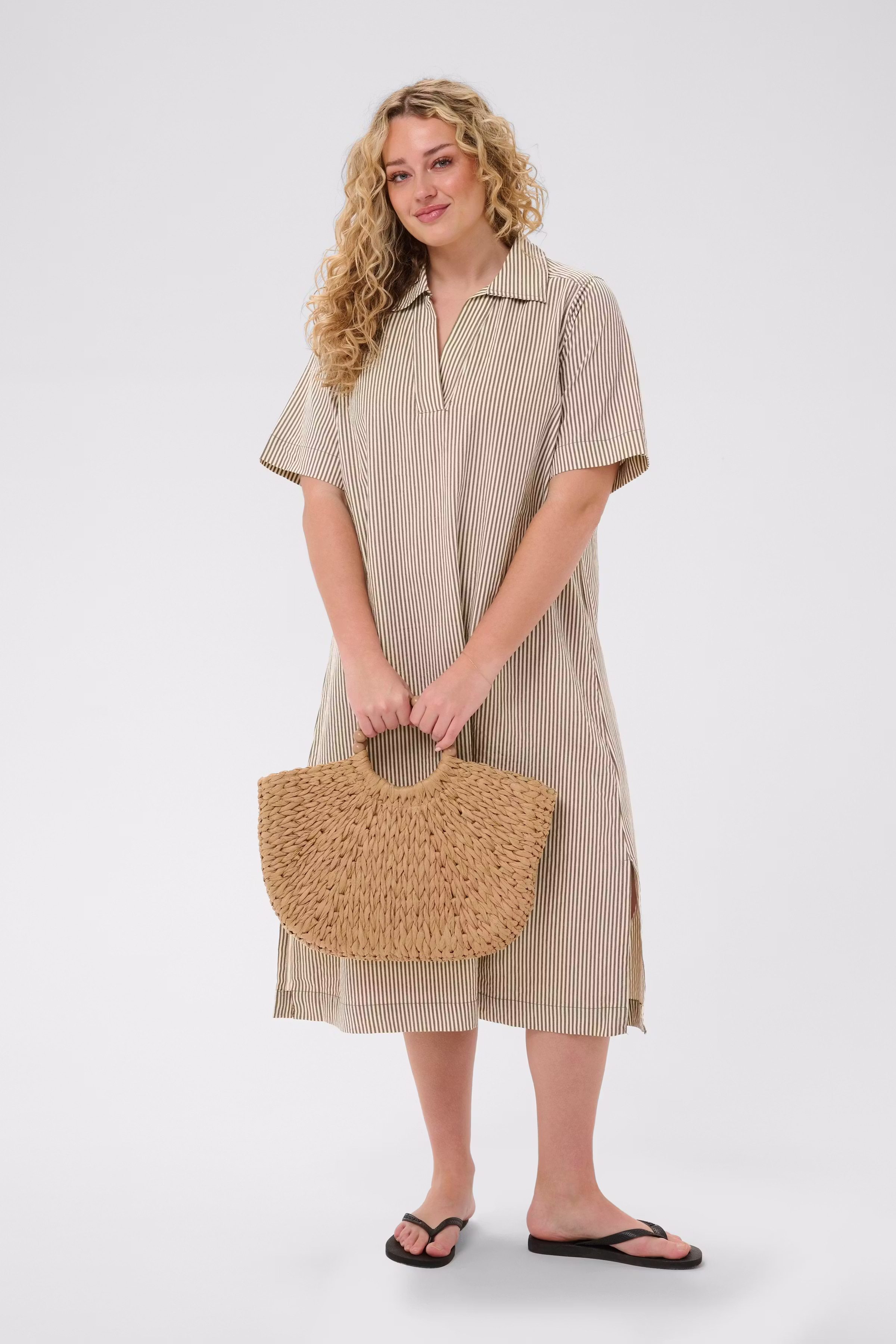 KCnana Klänning LOOKBOOK FRONT 10583969-108909