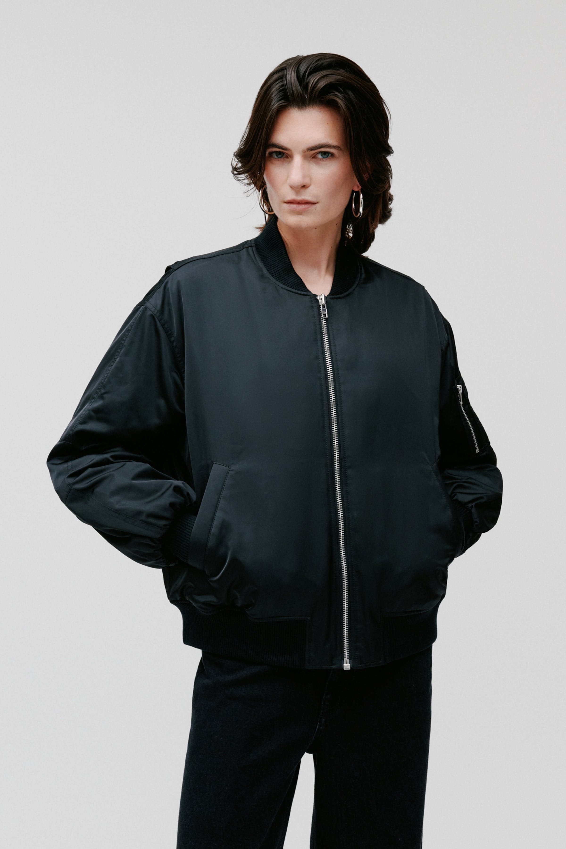 JANE JACKE LOOKBOOK FRONT 30600420-BK999