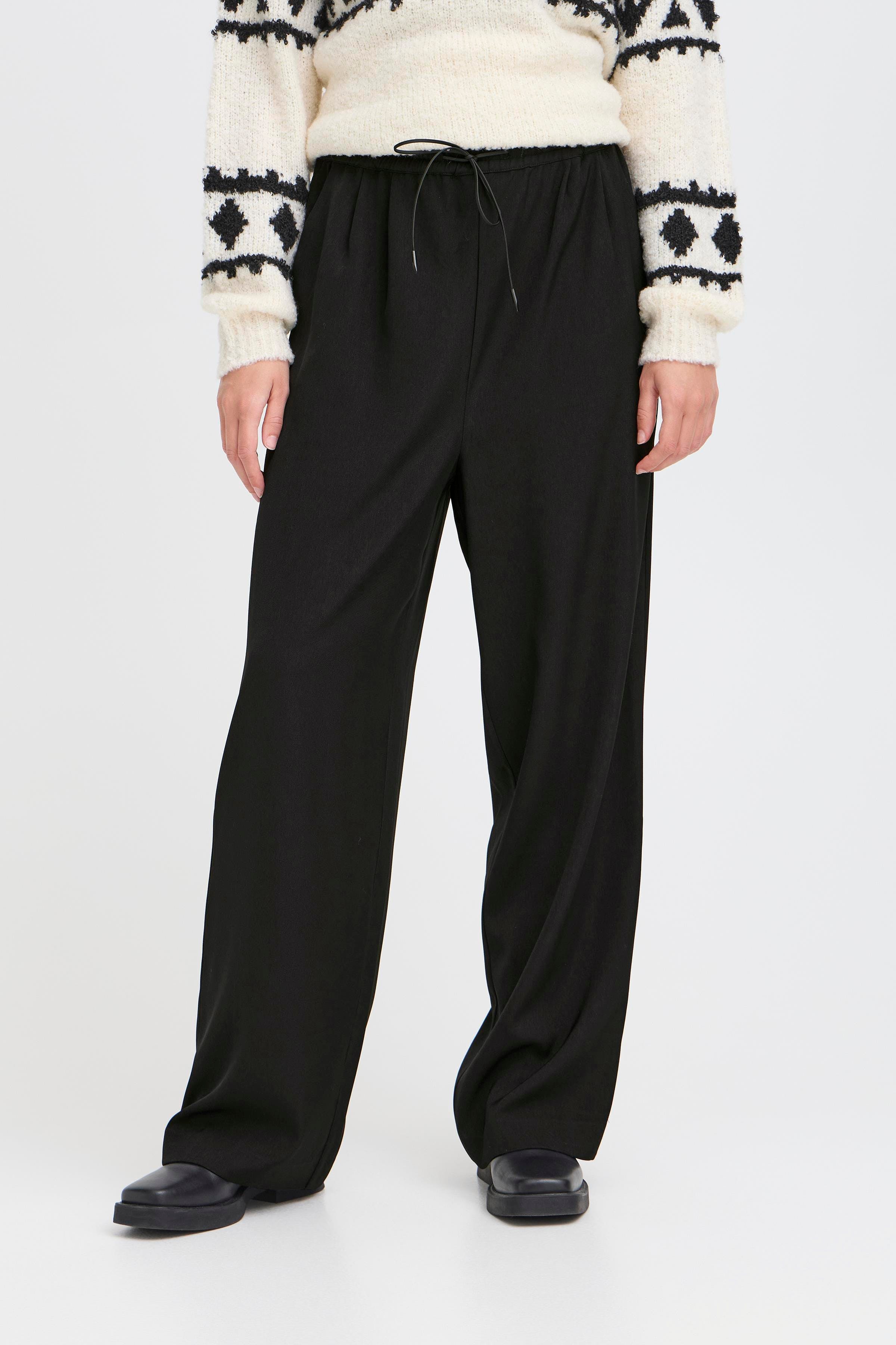 IHECALA Trousers LOOKBOOK FRONT 20124450-194008