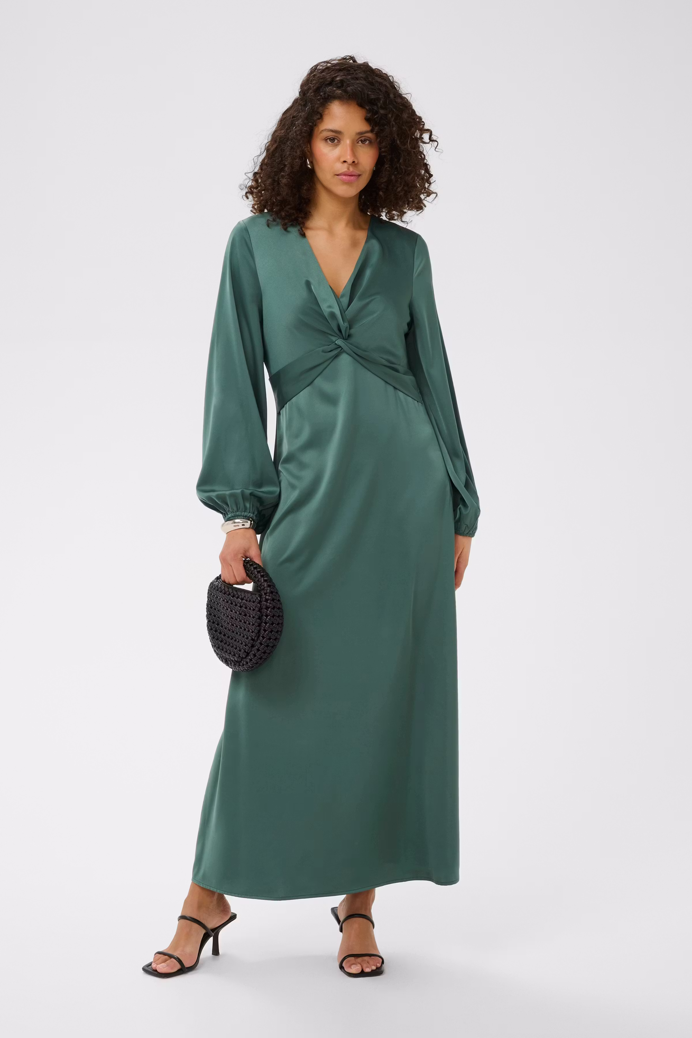KAsadie Kjole LOOKBOOK FRONT 10512167-109898
