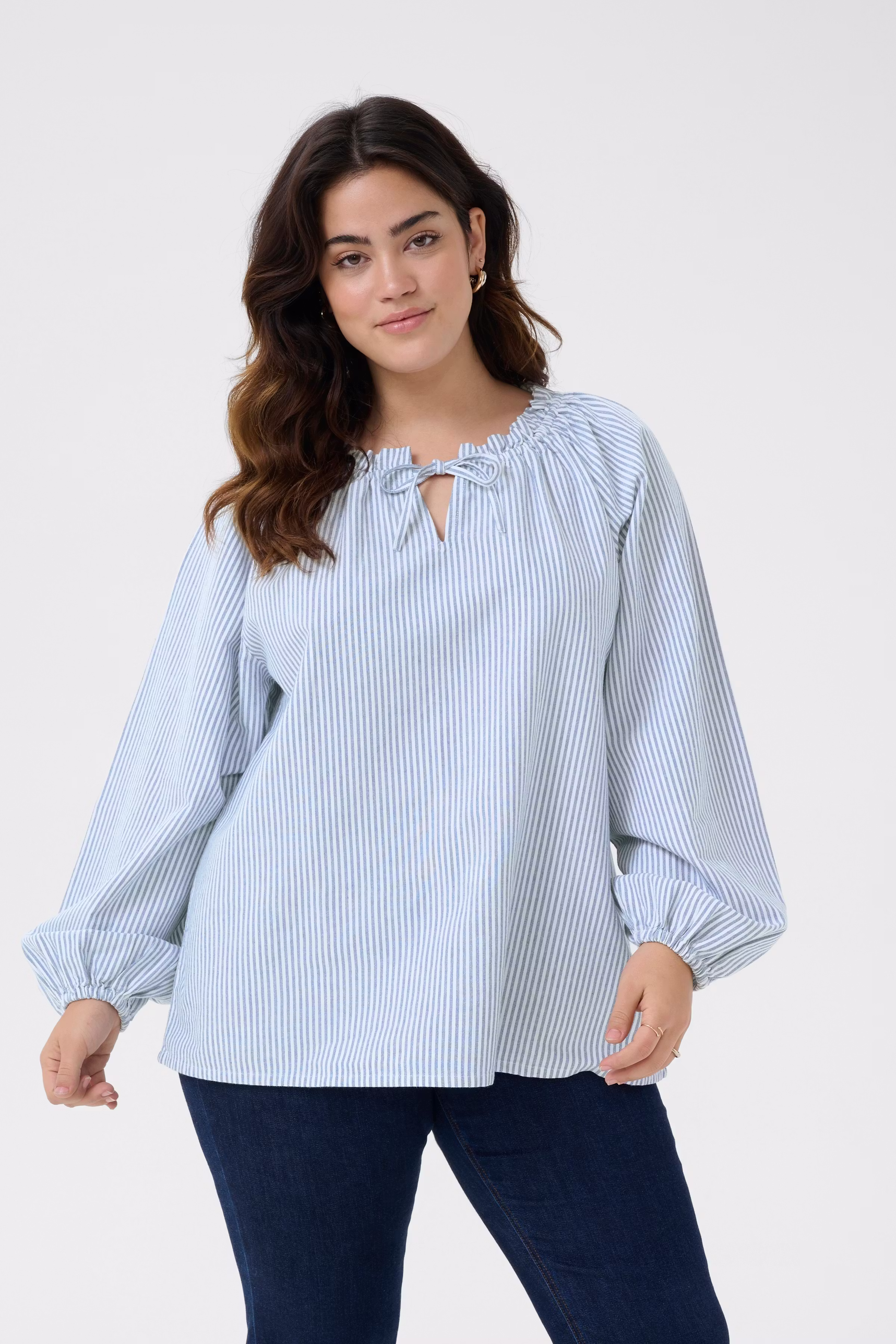 KCnalia Blouse LOOKBOOK FRONT 10583529-108067