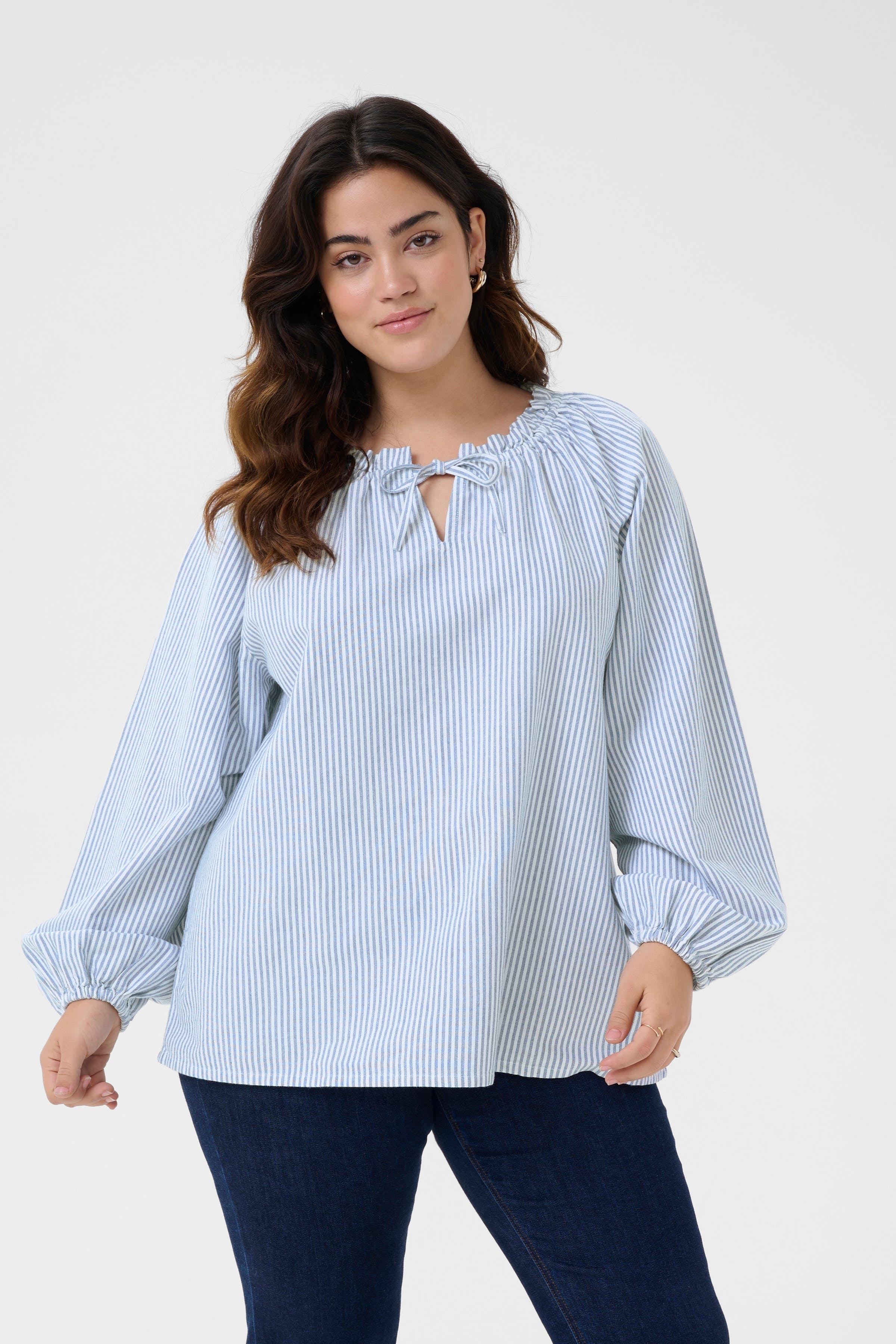 KCnalia Blouse LOOKBOOK FRONT 10583529-108067