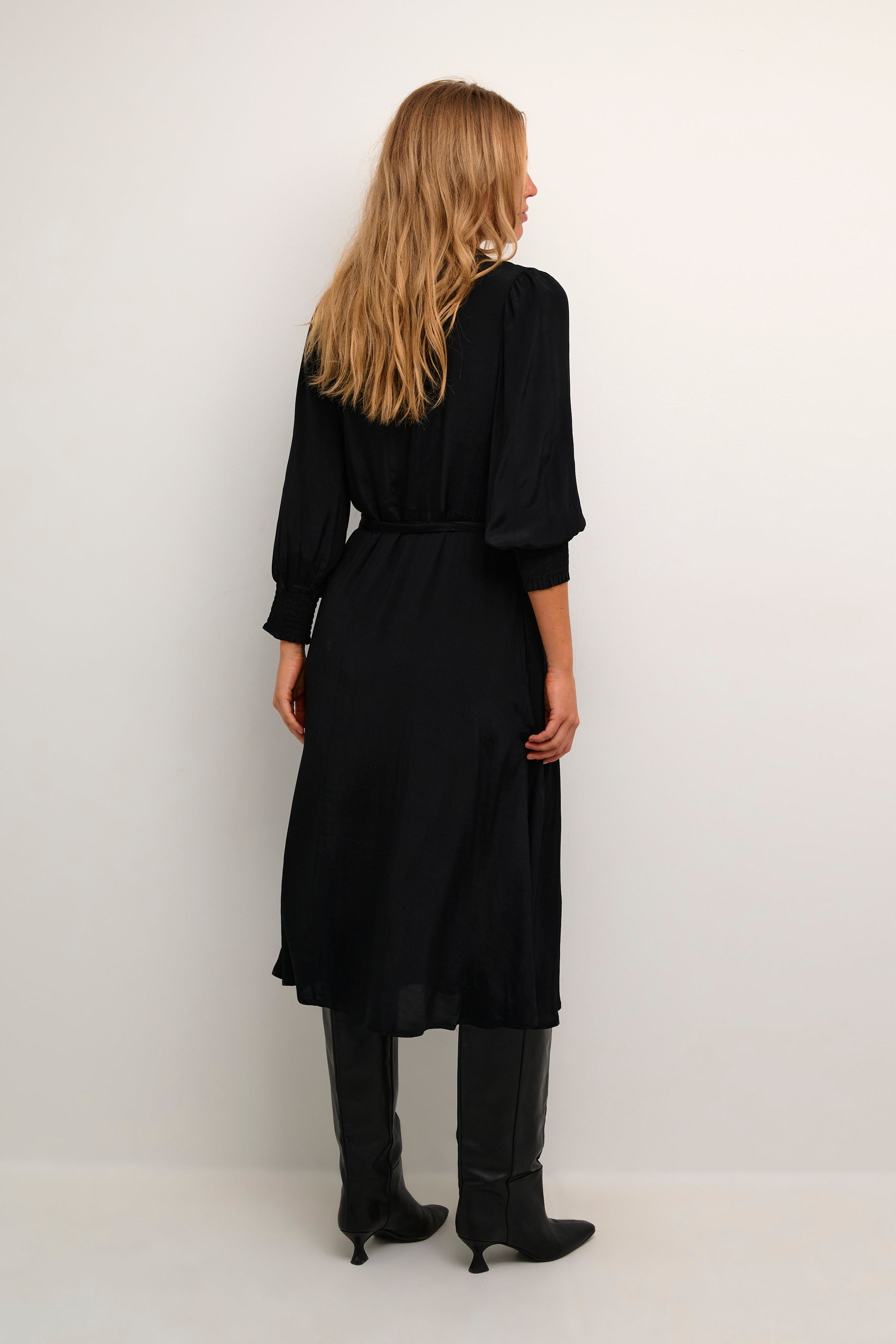 KAemine Kjole LOOKBOOK BACK 10508829-100121