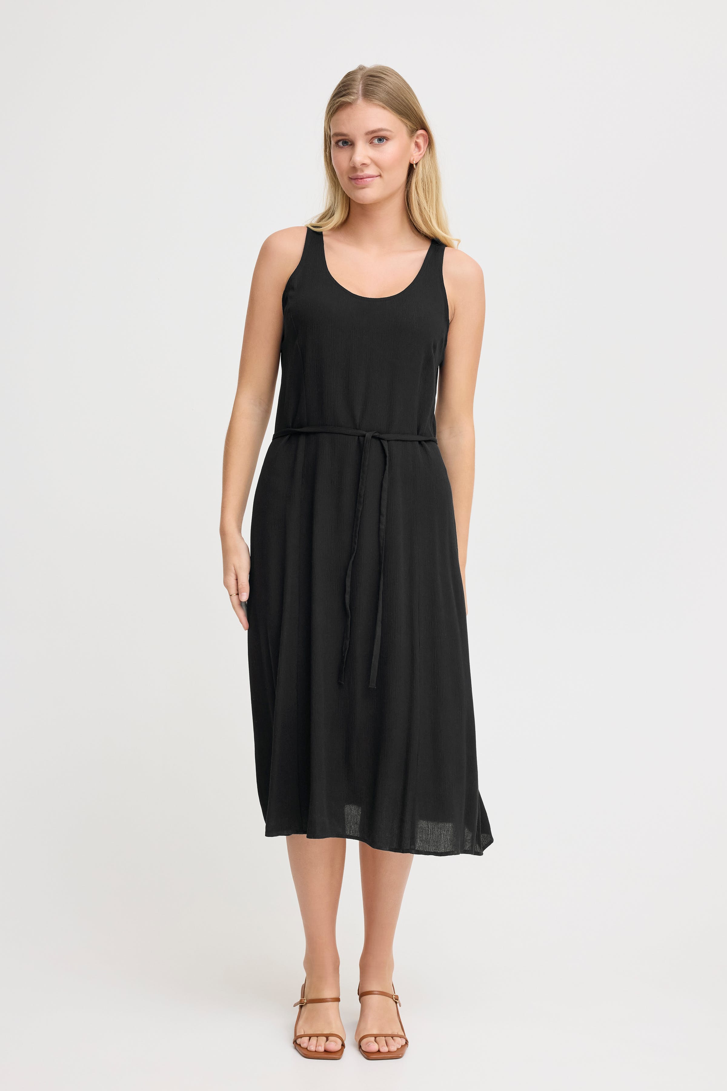 FREASE Klänning LOOKBOOK FRONT 20615598-200113