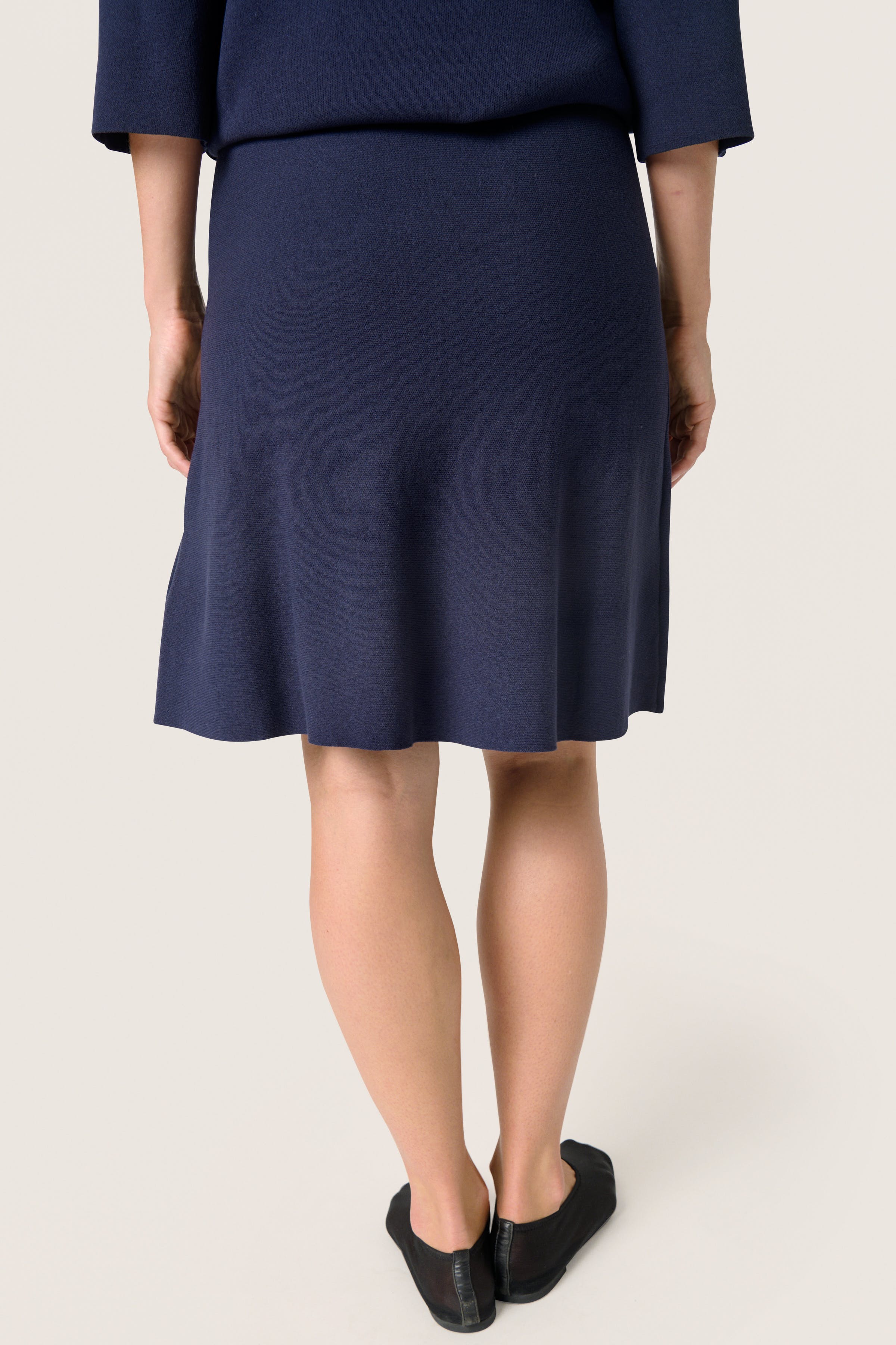 SLIndianna Skirt LOOKBOOK BACK 30407403-193924