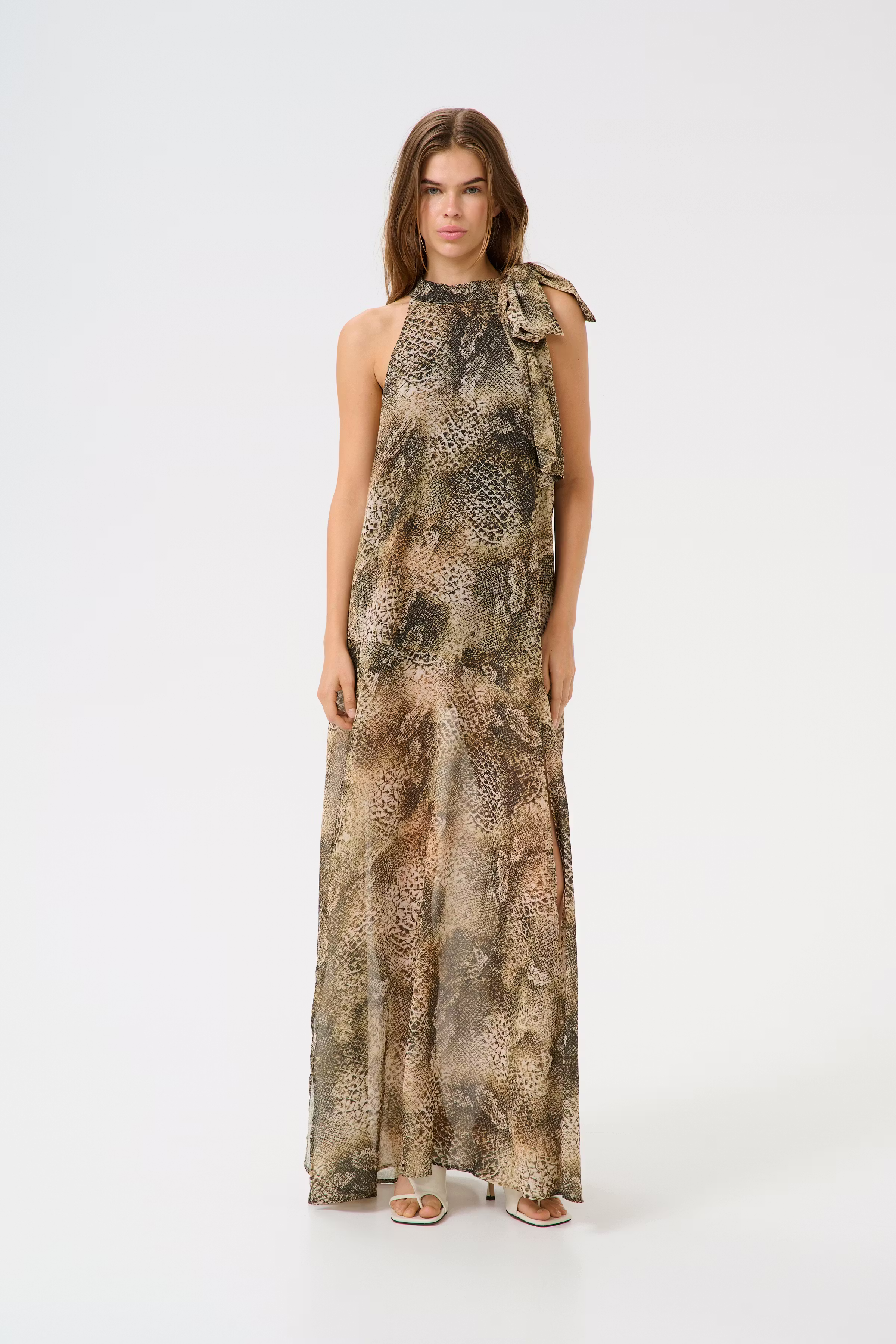 GZsanka Dress LOOKBOOK FRONT 10910234-107549