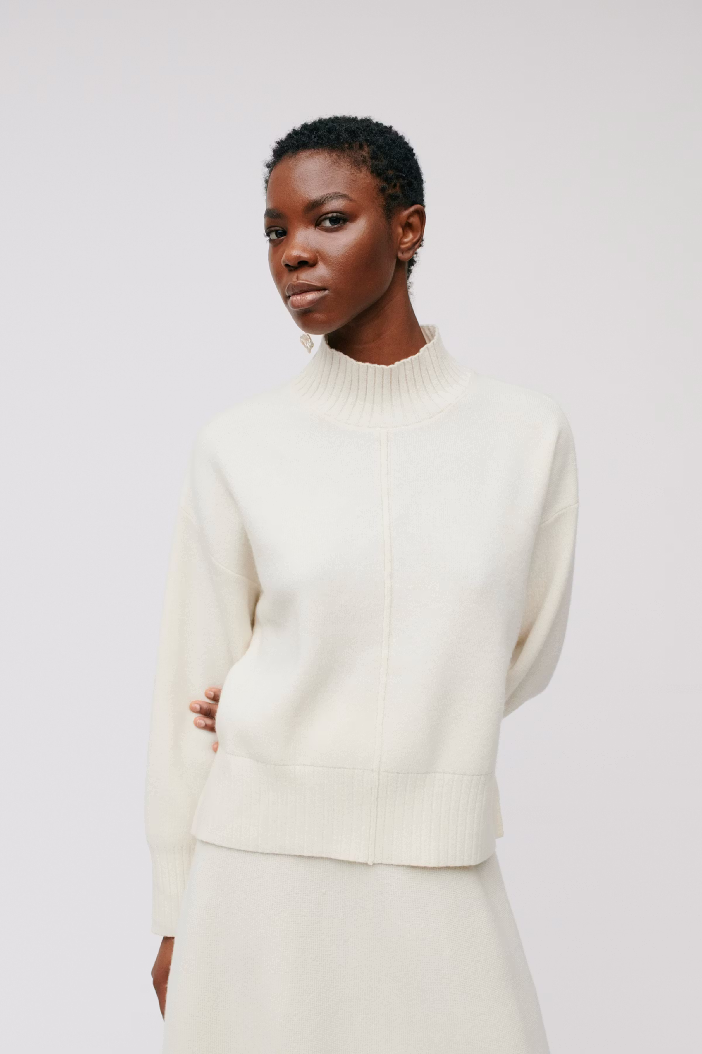 KAREEN Pullover LOOKBOOK FRONT 30600379-WH020