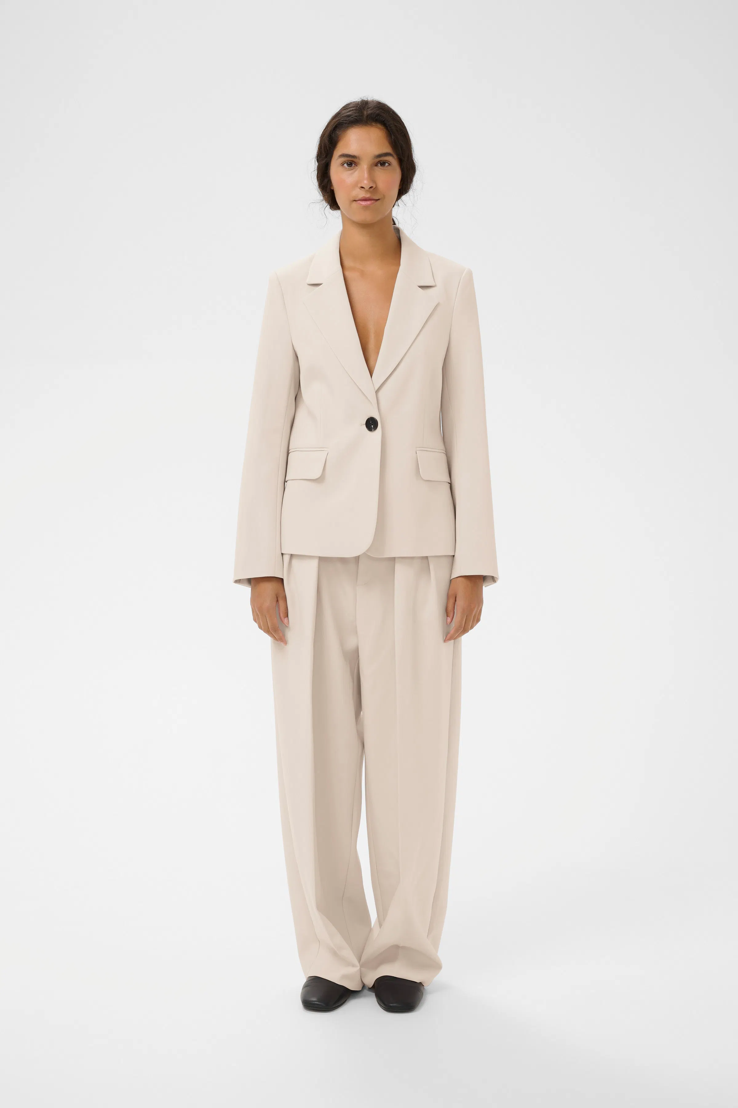 BryelleIW Blazer LOOKBOOK FRONT 30110990-130403