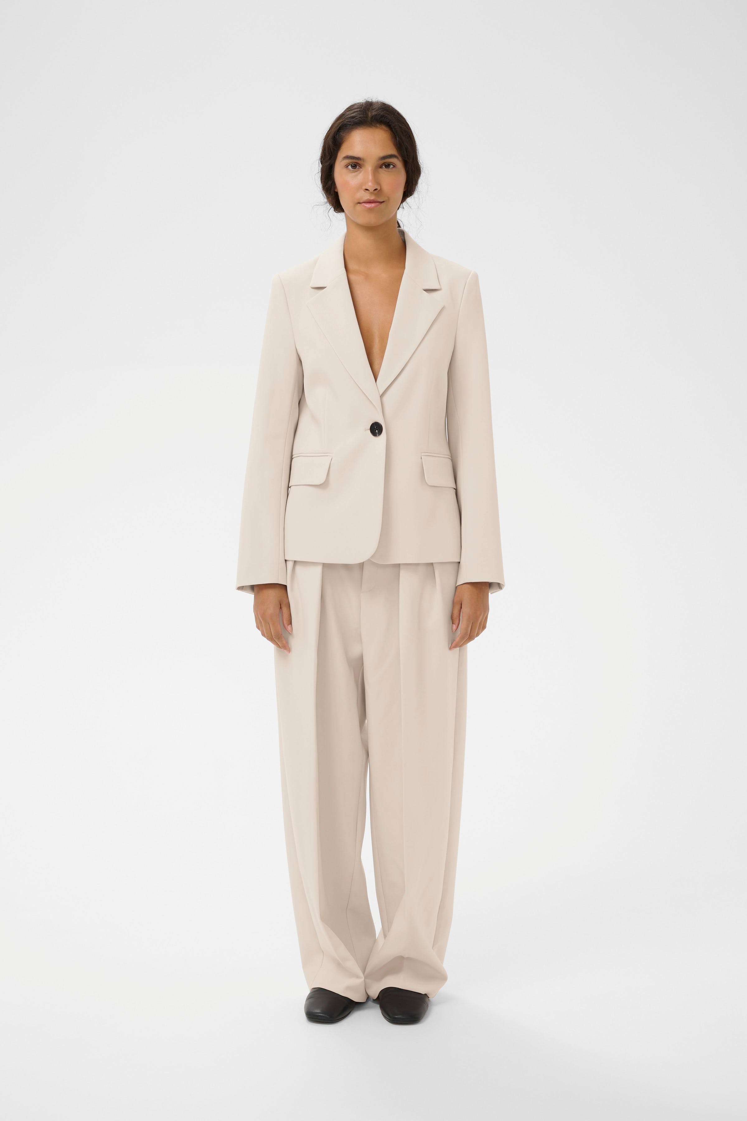 BryelleIW Blazer LOOKBOOK FRONT 30110990-130403