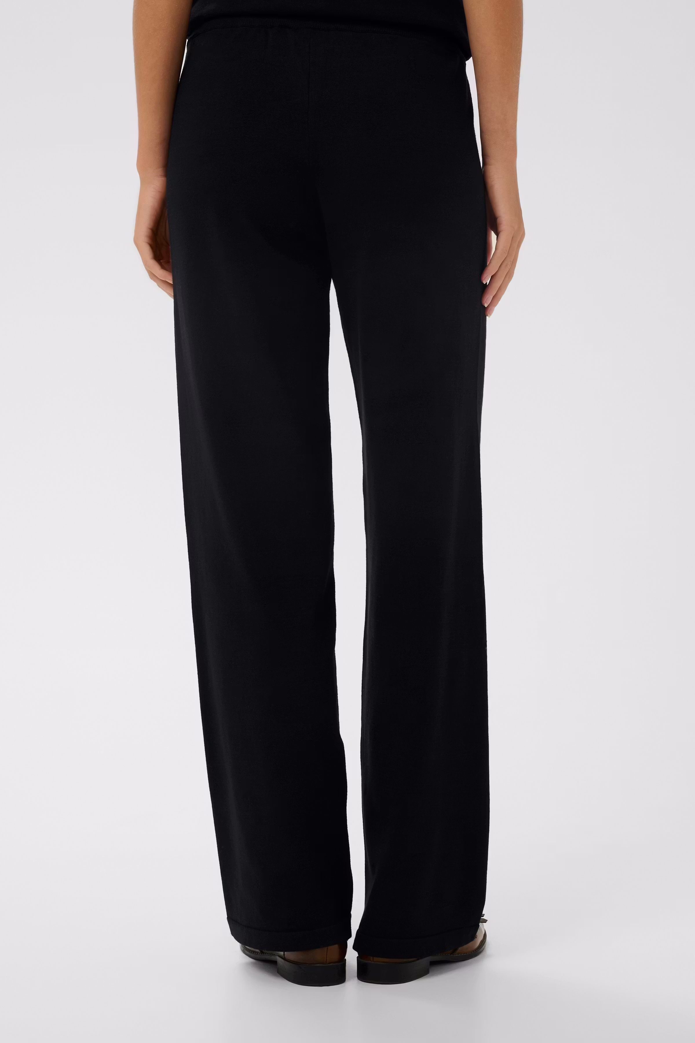 MilaSZ Trousers LOOKBOOK BACK 30511095-193911