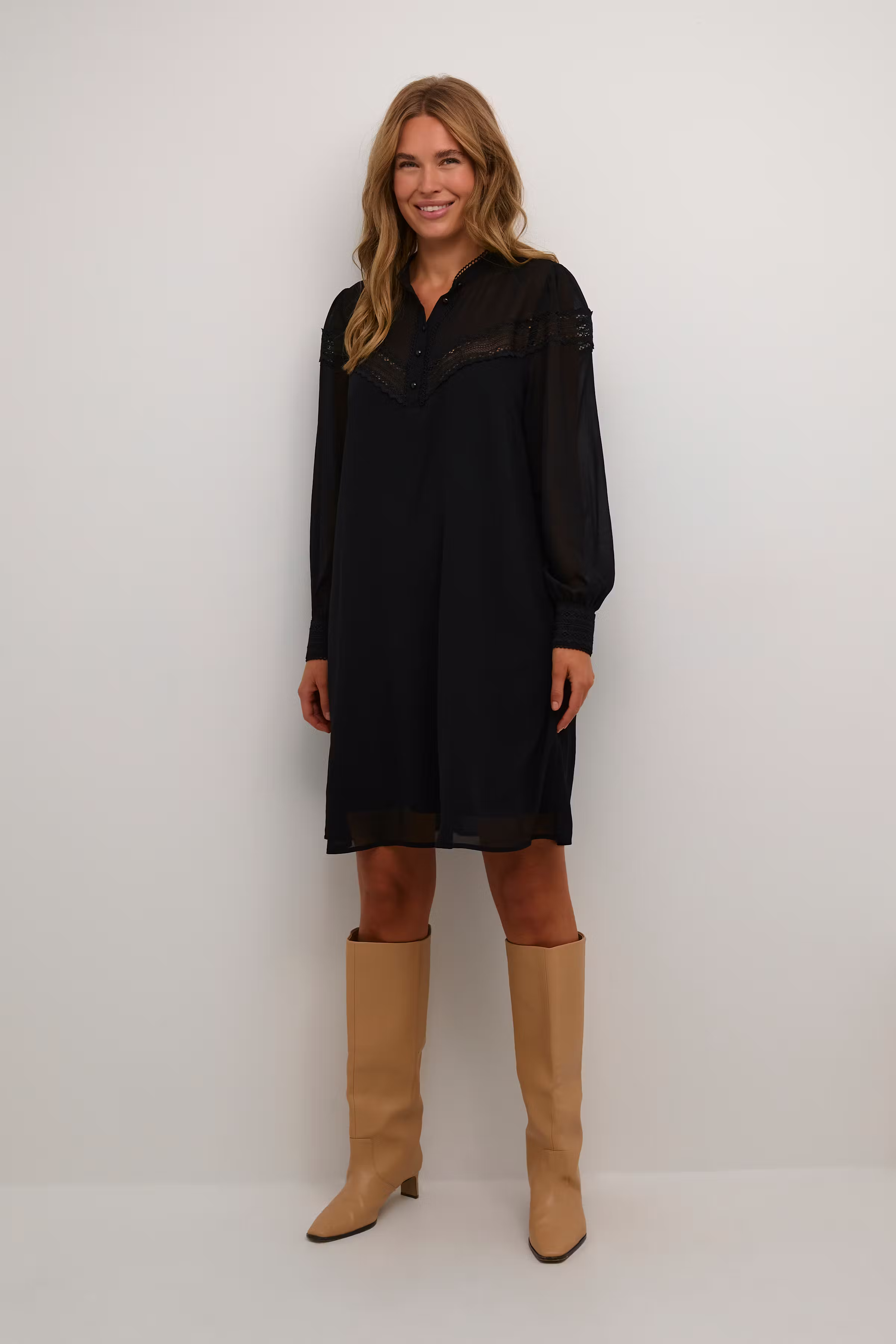 KAtilde Kjole LOOKBOOK FRONT 10508421-100121