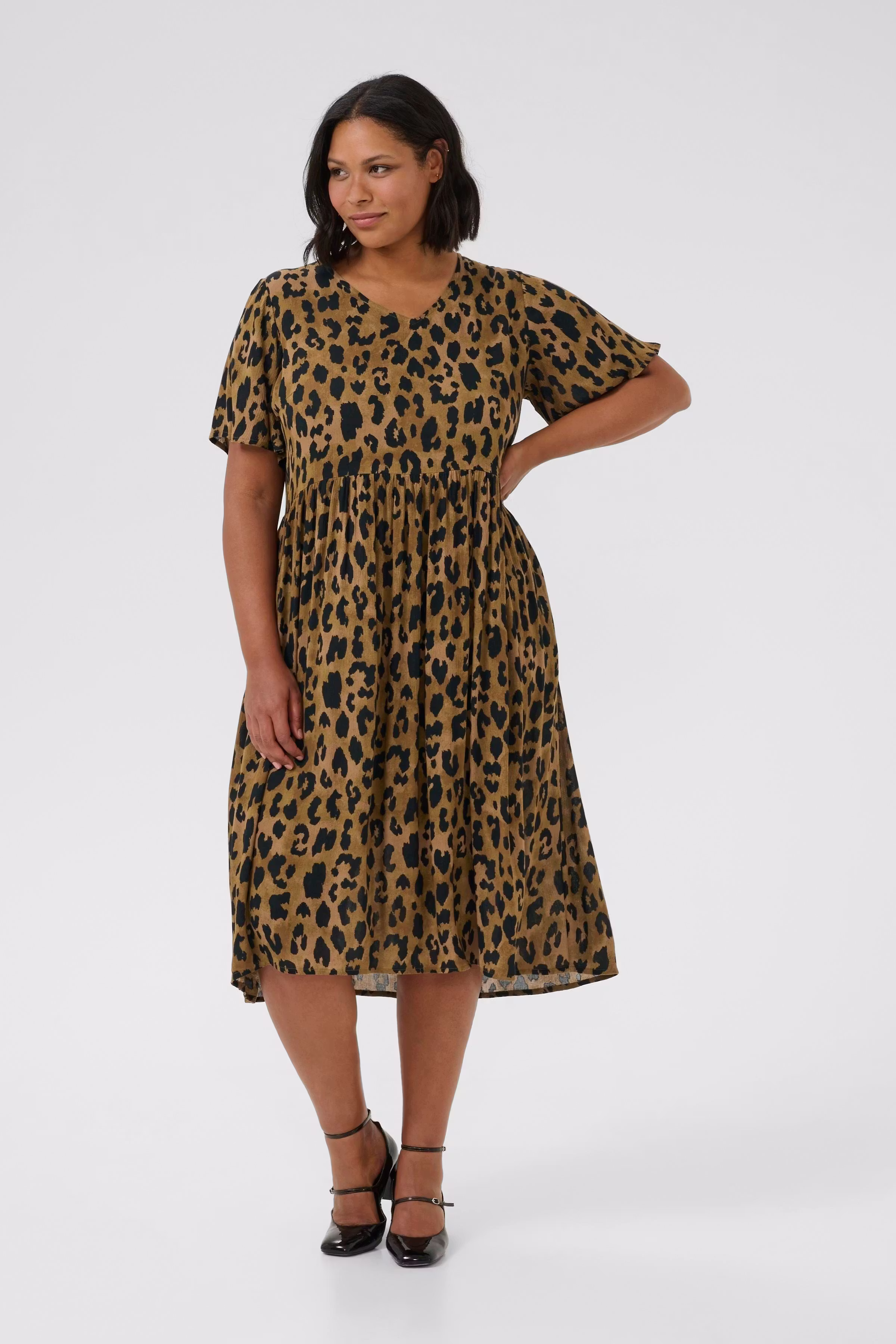 KCmolly Kleid LOOKBOOK FRONT 10583503-107946